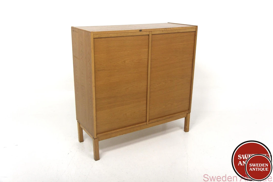 Cabinet Year: 1960s Origin: Swe. Material: Oak W: 108cm D: 43cm H: 110cm