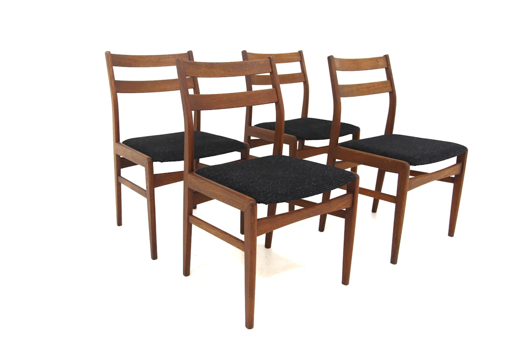 4 Pcs Chairs New upholstery Year: 1950s Origin: Swe. Material: Teak