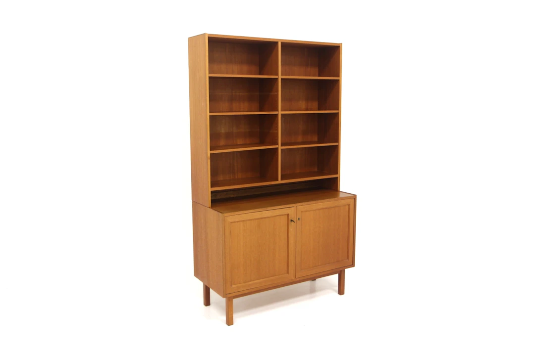 Bookshelf Year: 1960s Origin: Swe. Material: Teak W: 100cm D: 41cm H: 171cm