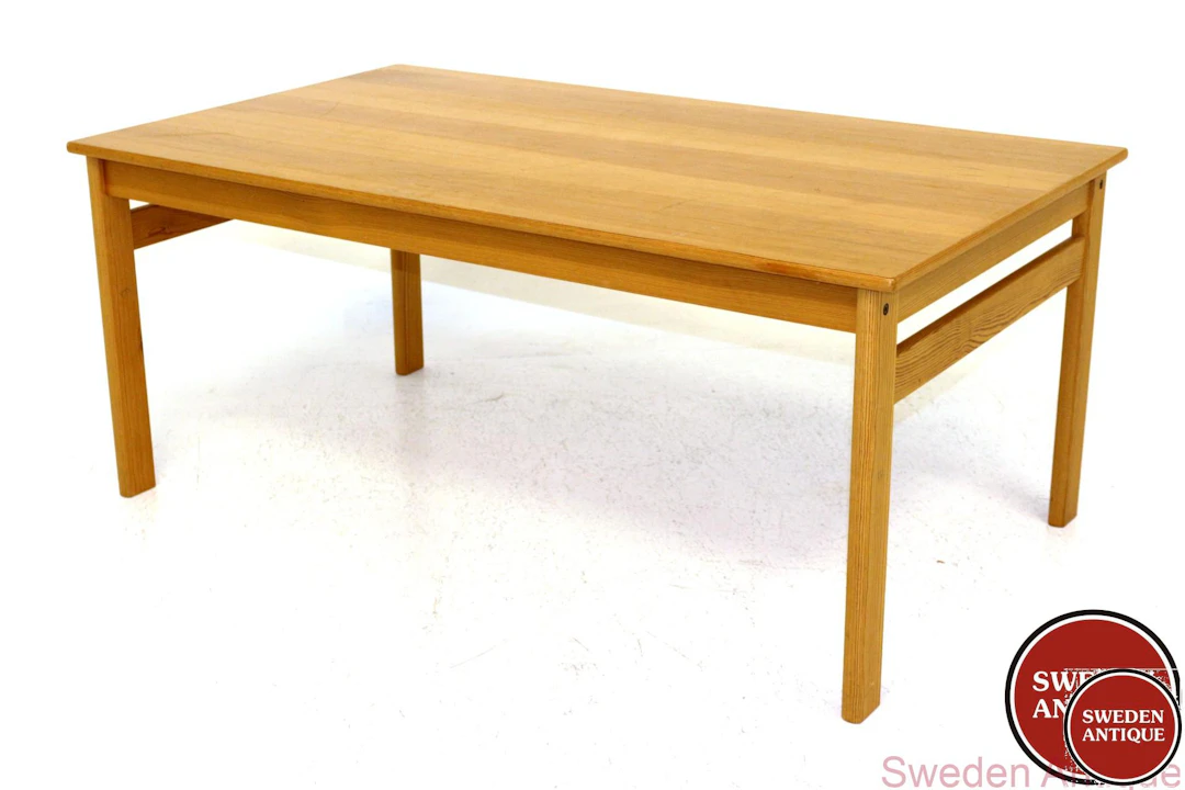 Coffee table Year: 1970s Origin: Swe. Material: Pine W: 130cm D: 75cm H: 55cm