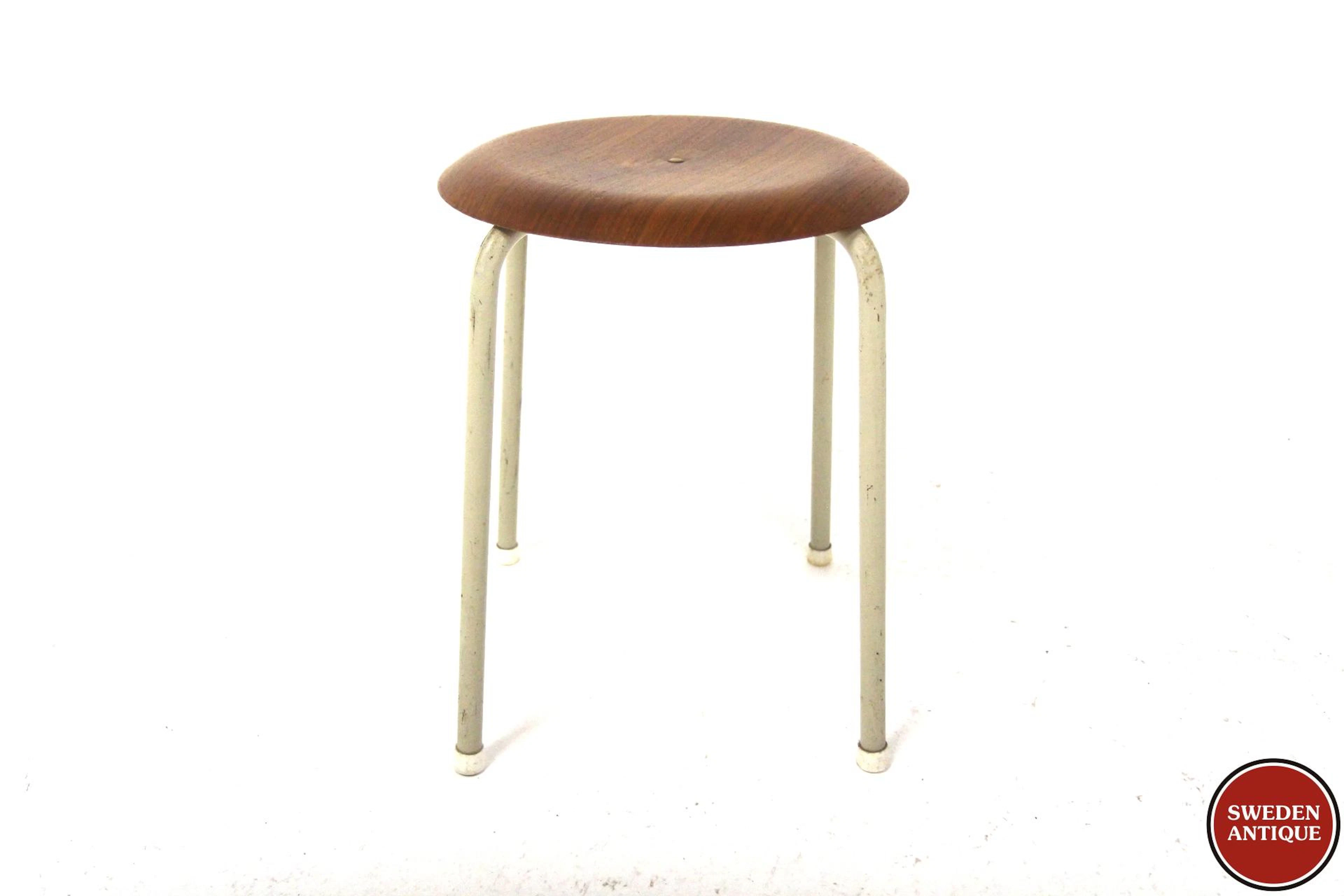 Stool Year: 1950s Origin: Swe. Material: Teak Metal W: 38cm H: 44cm