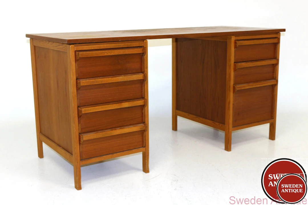 Writing desk Lammhults Möbler Year: 1950s Origin: Swe. Material: Teak