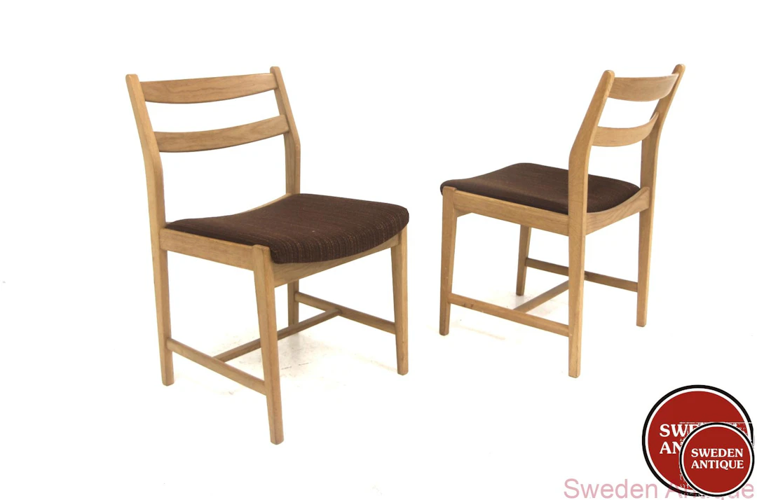 2Pcs Chairs Year: 1970s Origin: Swe. Material: Oak W: 45cm D: 53cm