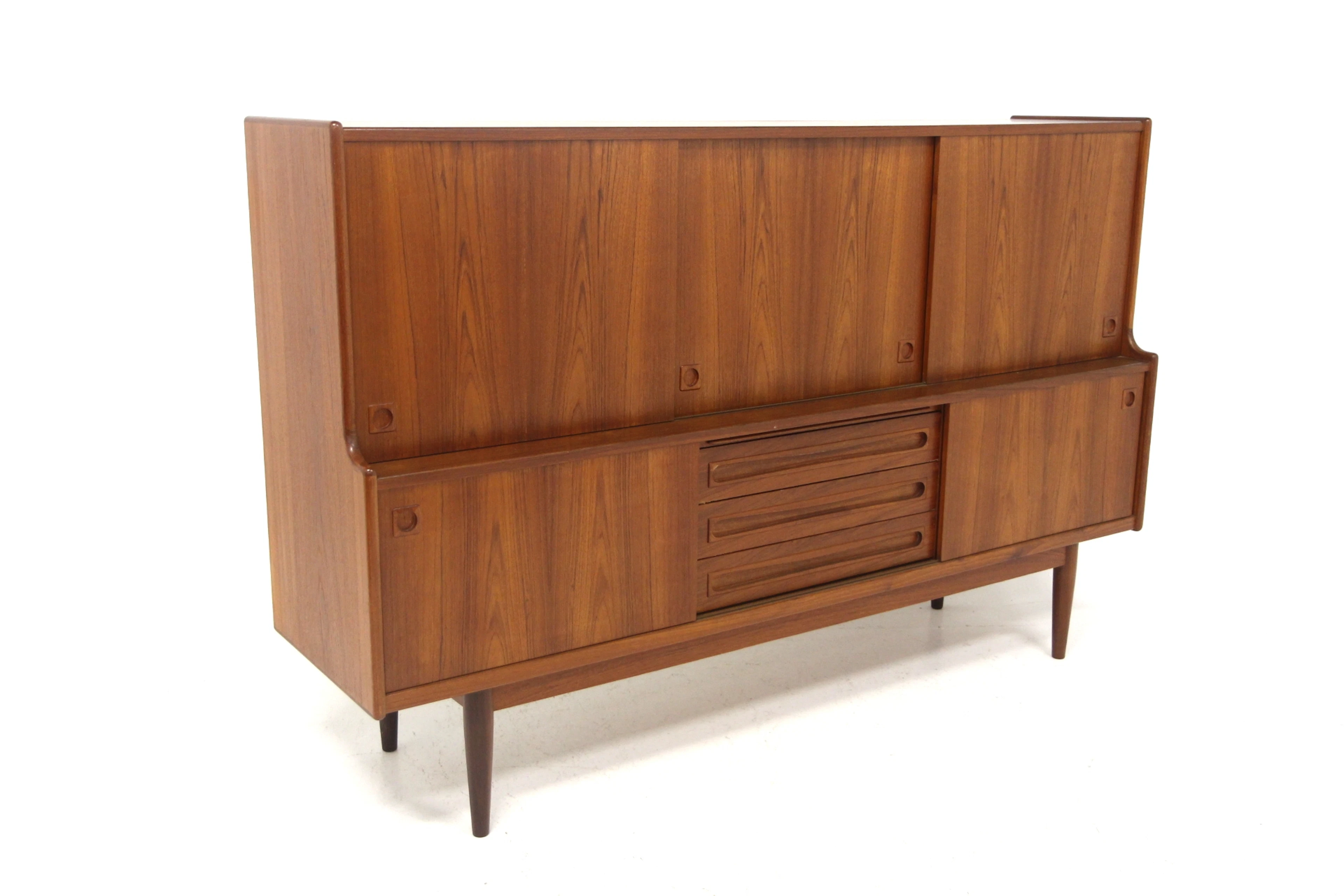 Sideboard / Highboard Model 31 Johannes Andersen for J. Skaaning Year: