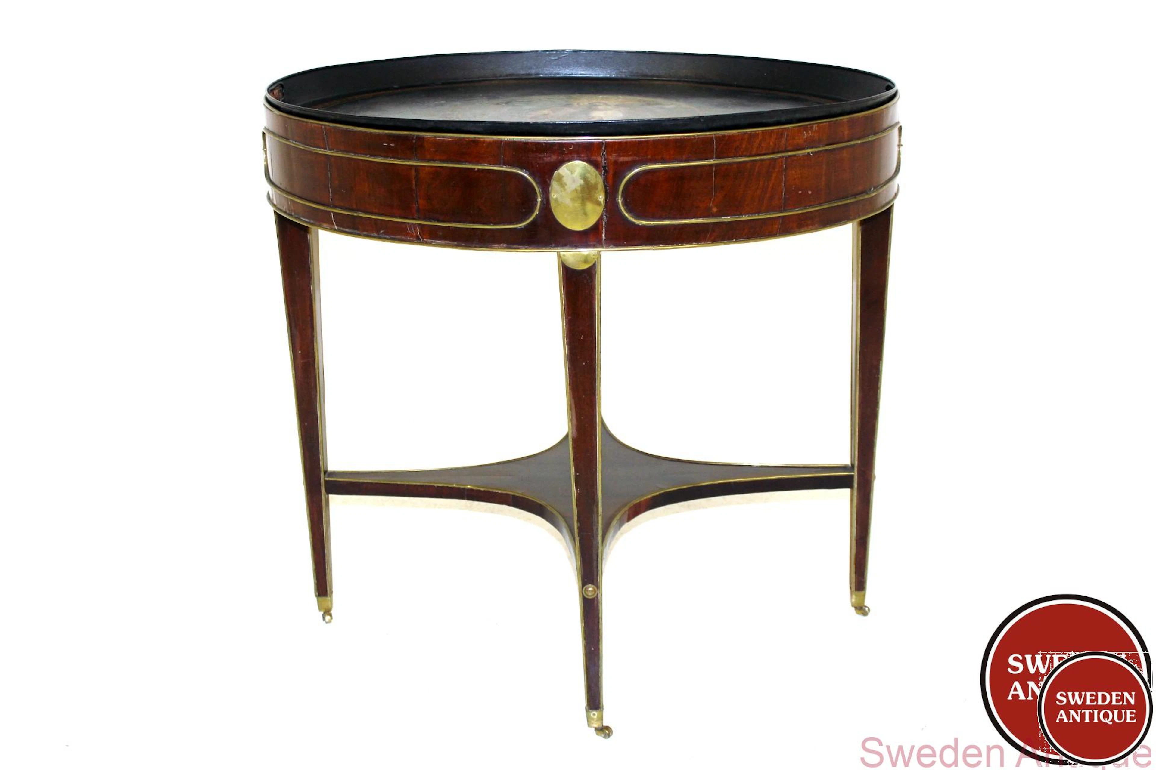 A Gustavian late 18th century tray table, veneered in mahogany and