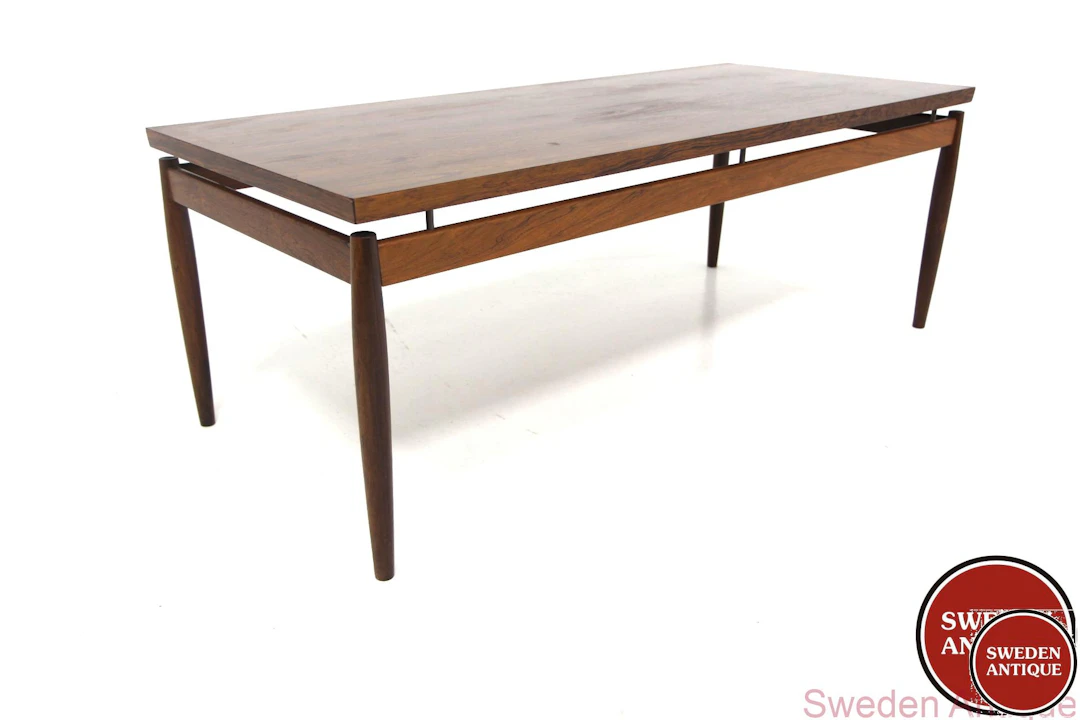 Coffee table Grete Jalk for France & Søn Year: 1960s Origin: Den.