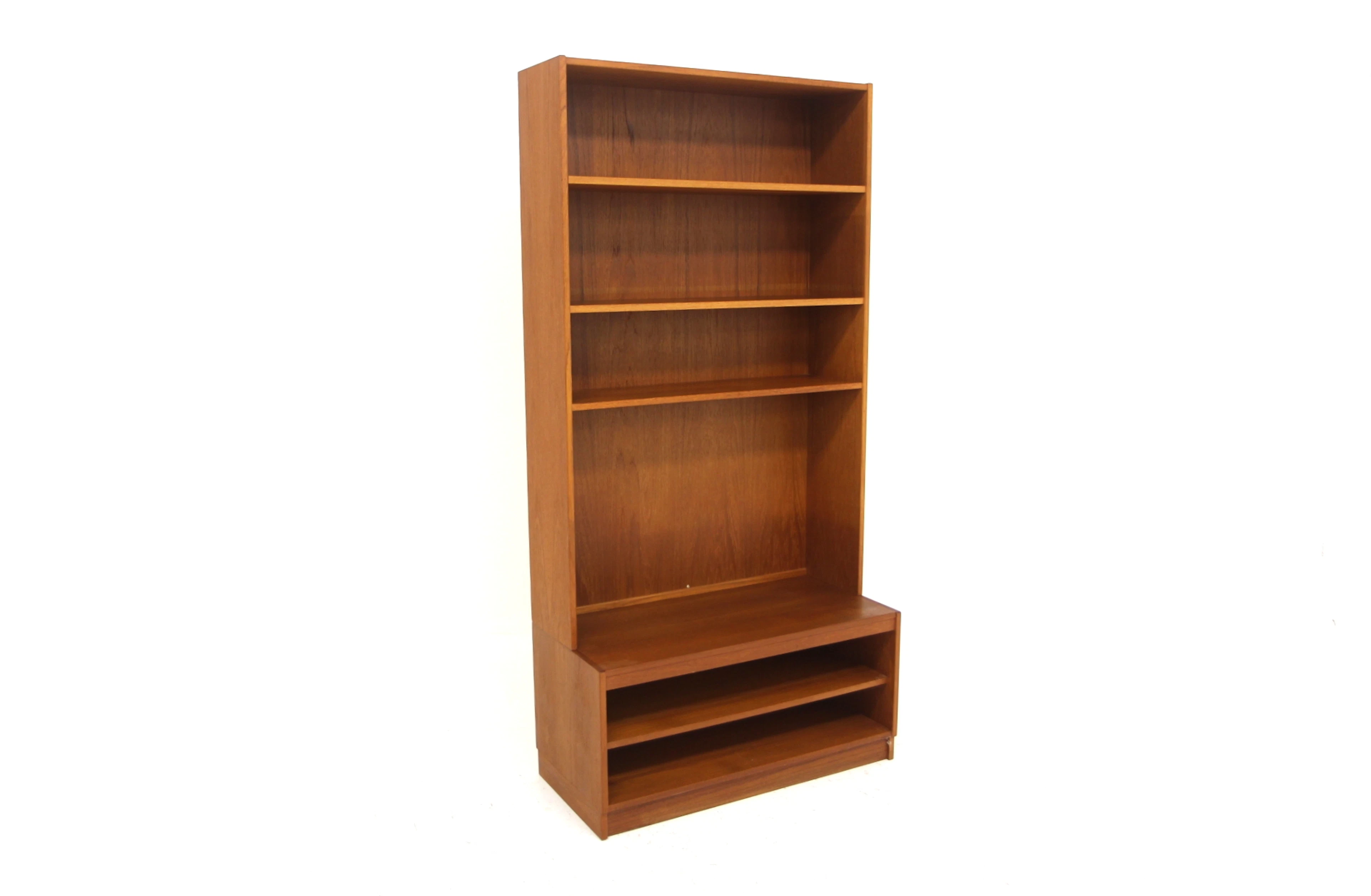 Bookshelf Year: 1960s Origin: Swe. Material: Teak W: 87cm D: 41cm H: 178cm