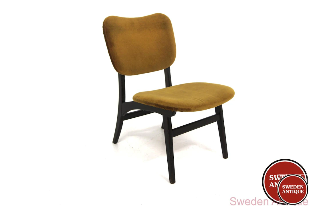 Lounge chair Year: 1950s Origin: Swe. Material: Black W: 51cm D: 62cm