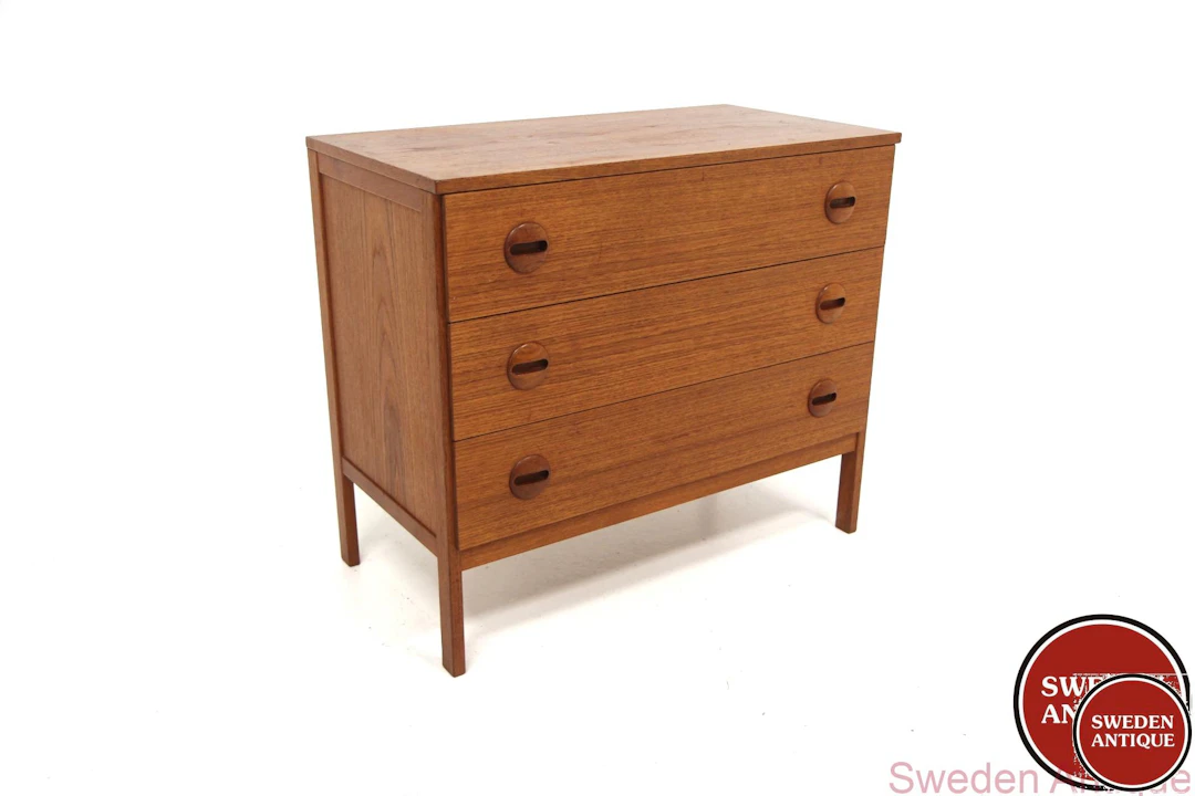 Chest of drawers Year: 1960s Origin: Swe. Material: Teak W: 80cm D: