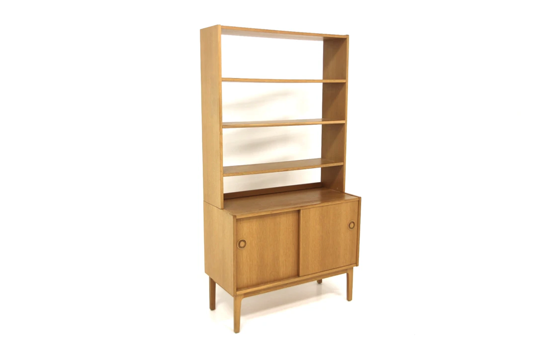 Bookshelf Year: 1960s Origin: Swe. Material: Oak W: 90cm D: 40cm H: 170cm