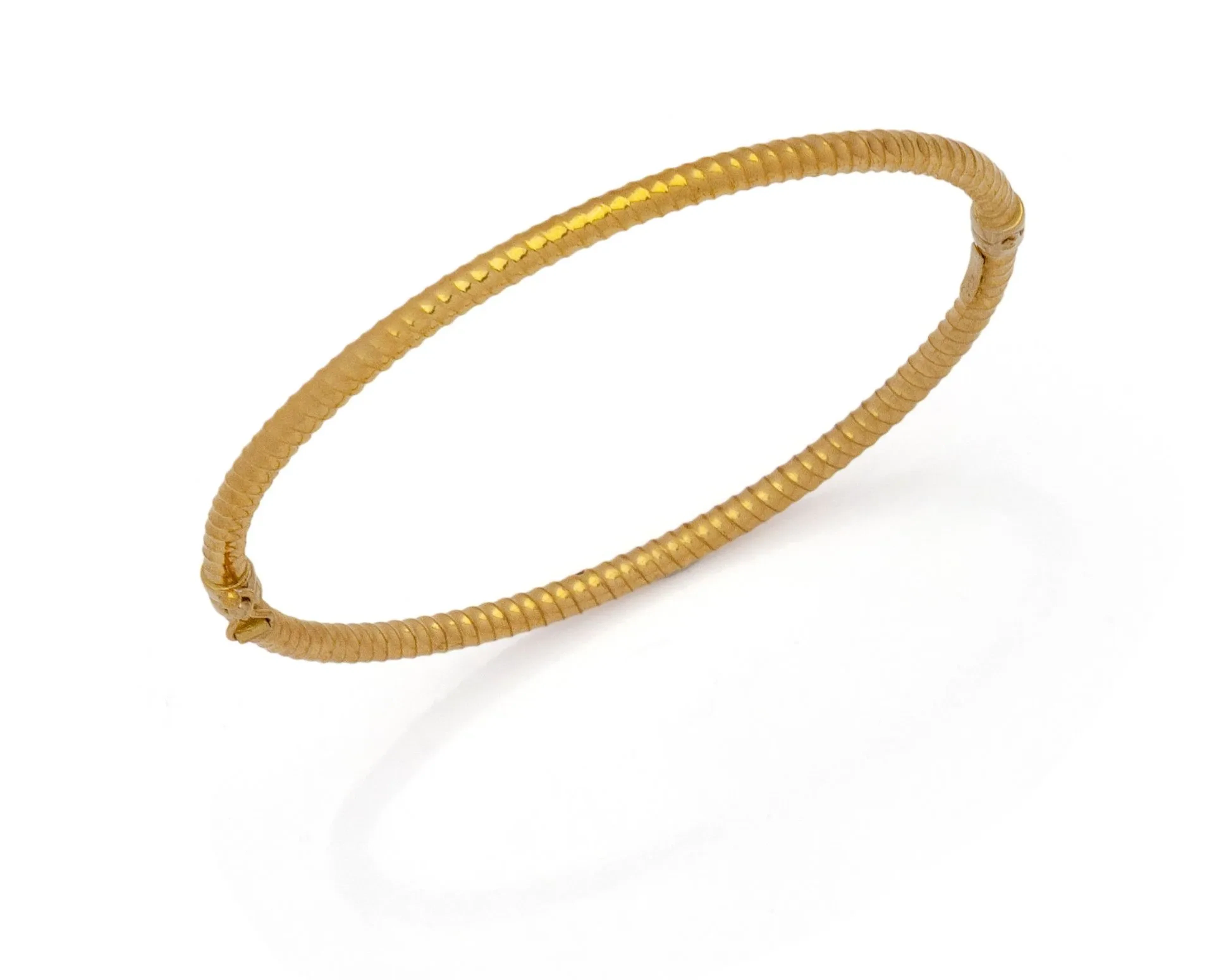 BRACELET JONC TORSADE en or jaune 18K (750/1000), fermoir ac - Lot 191