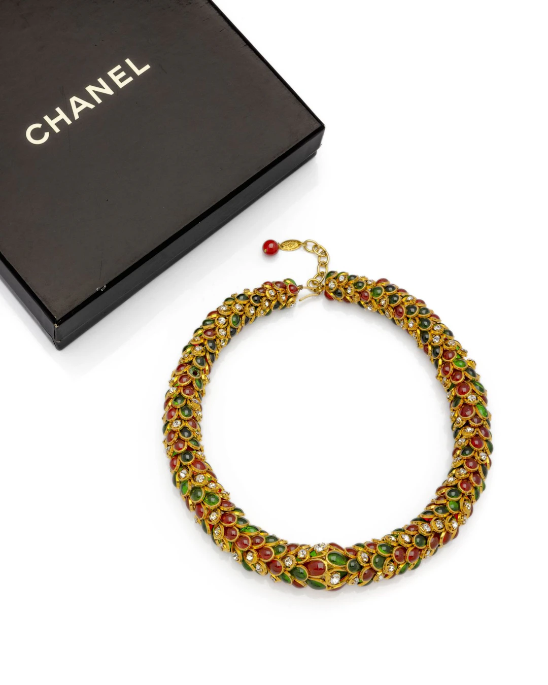 CHANEL circa Printemps-Eté 1991 par Gripoix - Lot 310