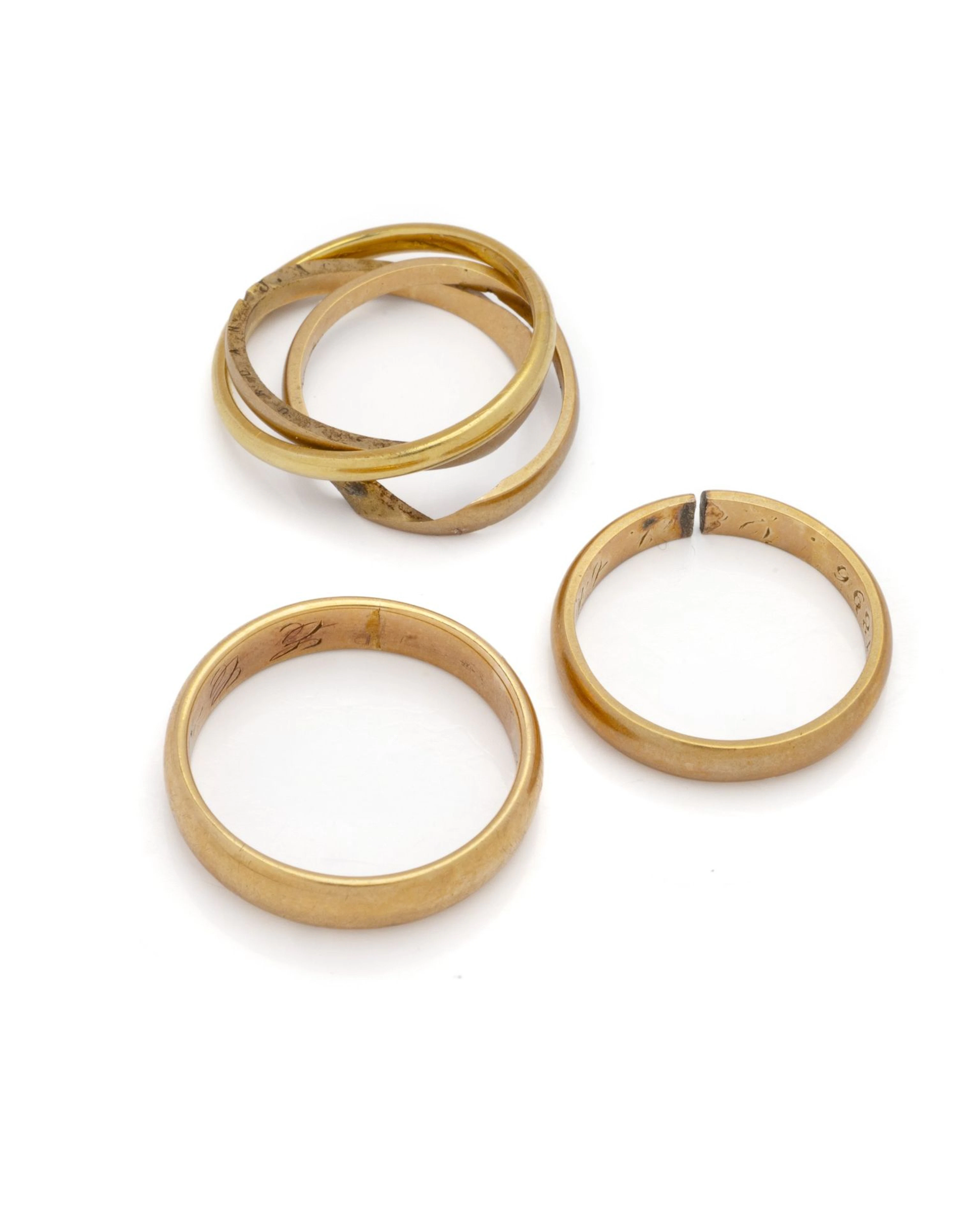 LOT DE 3 ALLIANCES en or jaune et rose 18K (750/1000), chacu - Lot 298