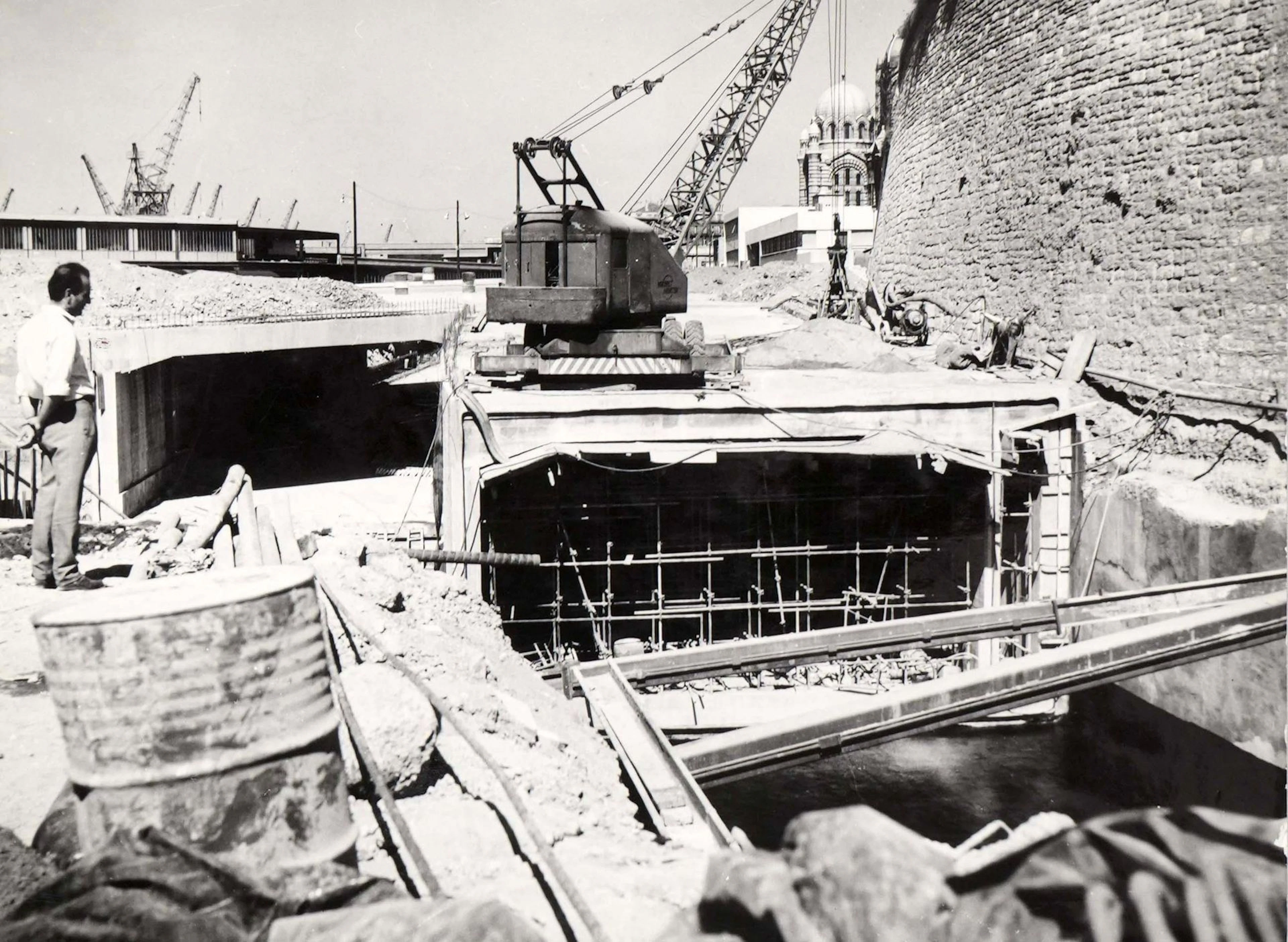 PHOTO REPORTAGE DE LA CONSTRUCTION DU BASSIN - Lot 382
