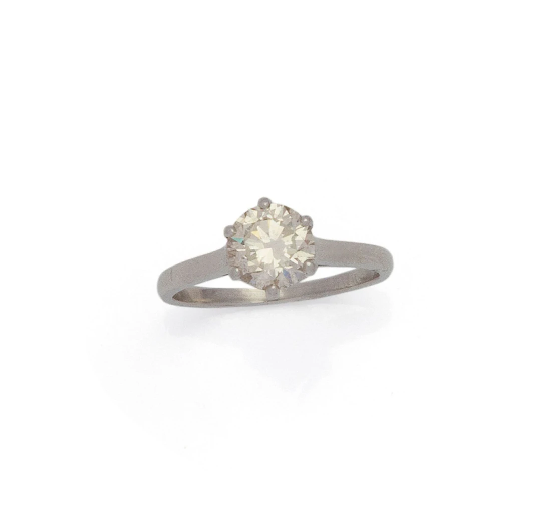 SOLITAIRE en platine (850/1000) orné d'un diamant rond-brill - Lot 78