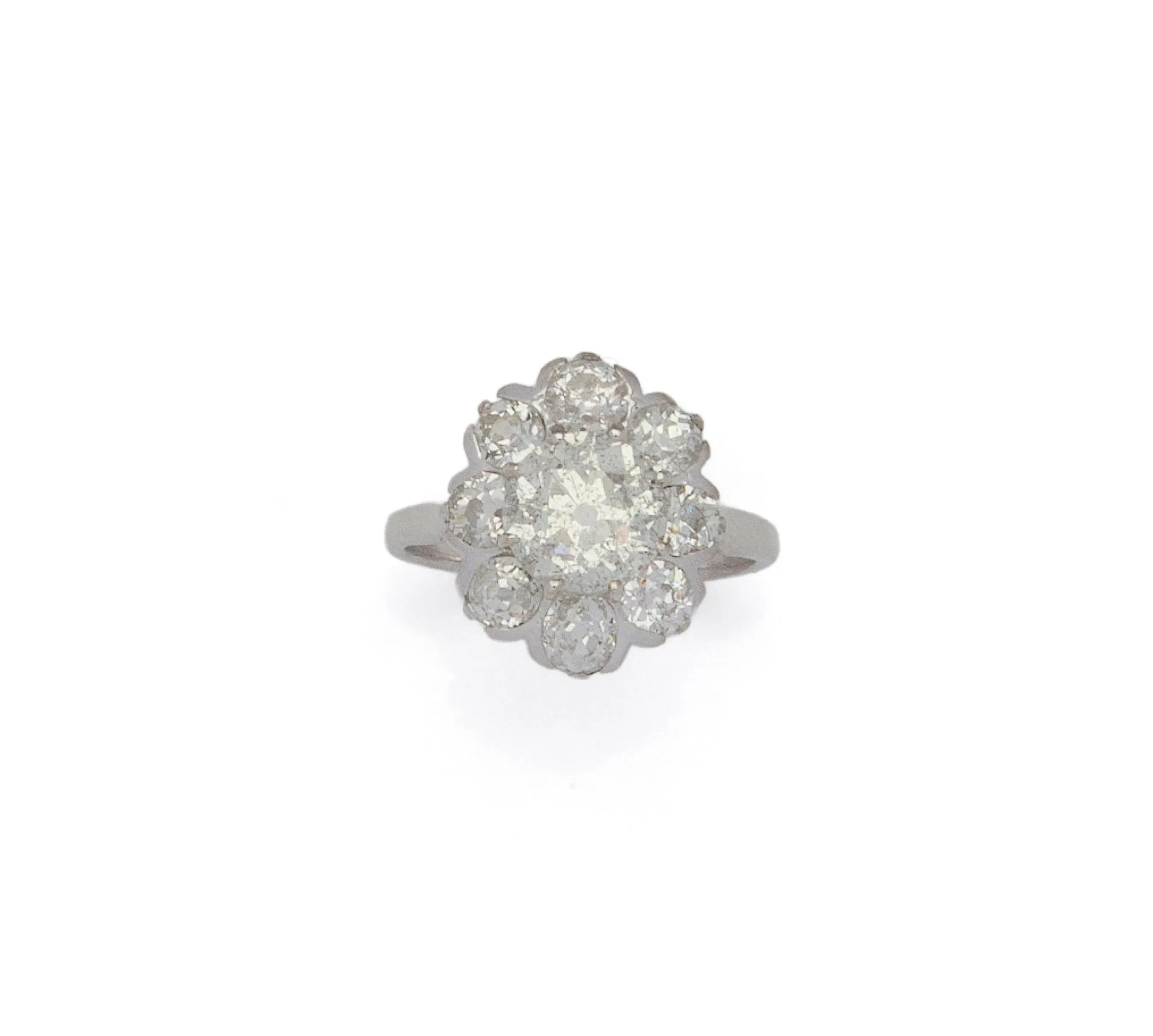 BAGUE MARGUERITE en or gris 18K (750/1000) et platine (850/1 - Lot 81