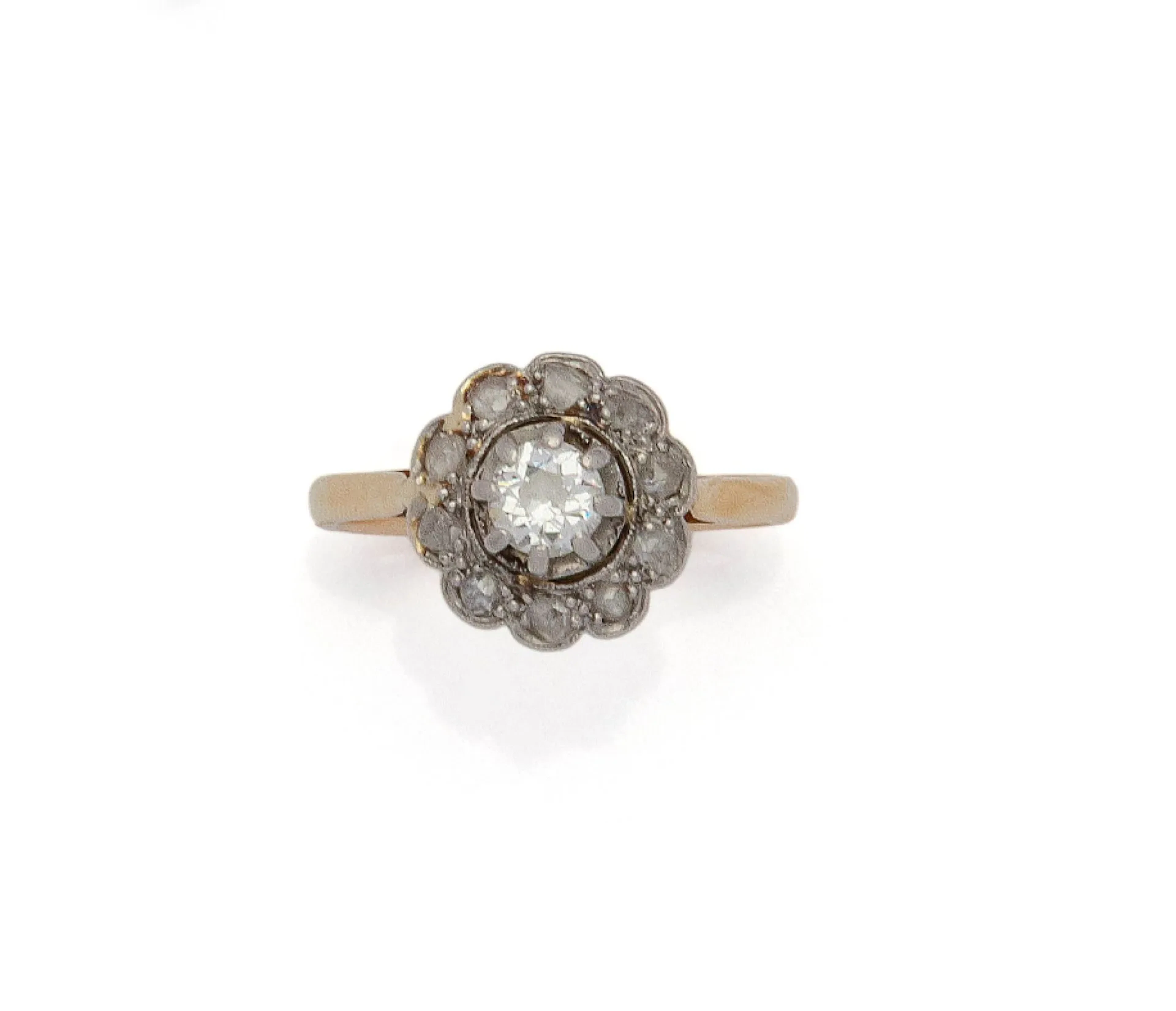 BAGUE MARGUERITE en or jaune 18K (750/1000) et platine (850/ - Lot 230