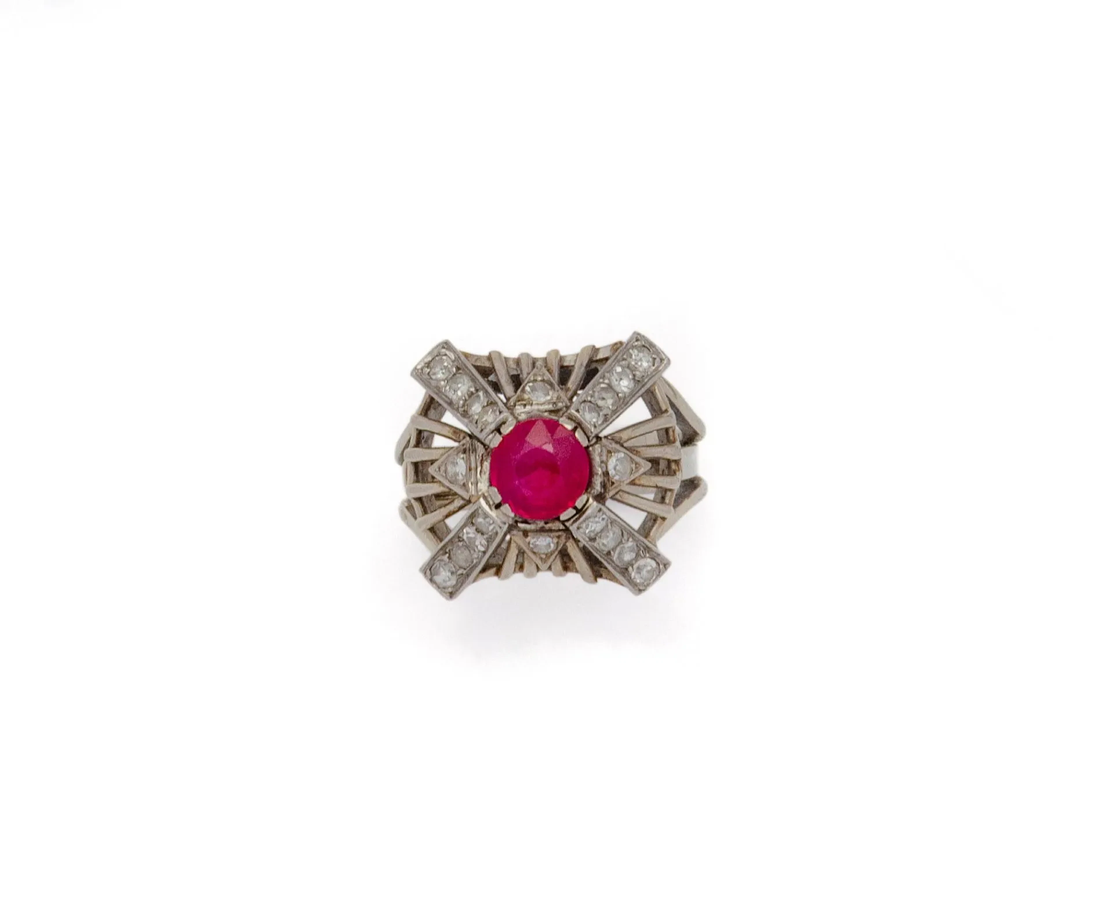 BAGUE DÔME en or gris 18K (750/1000) et platine (850/1000) c - Lot 127