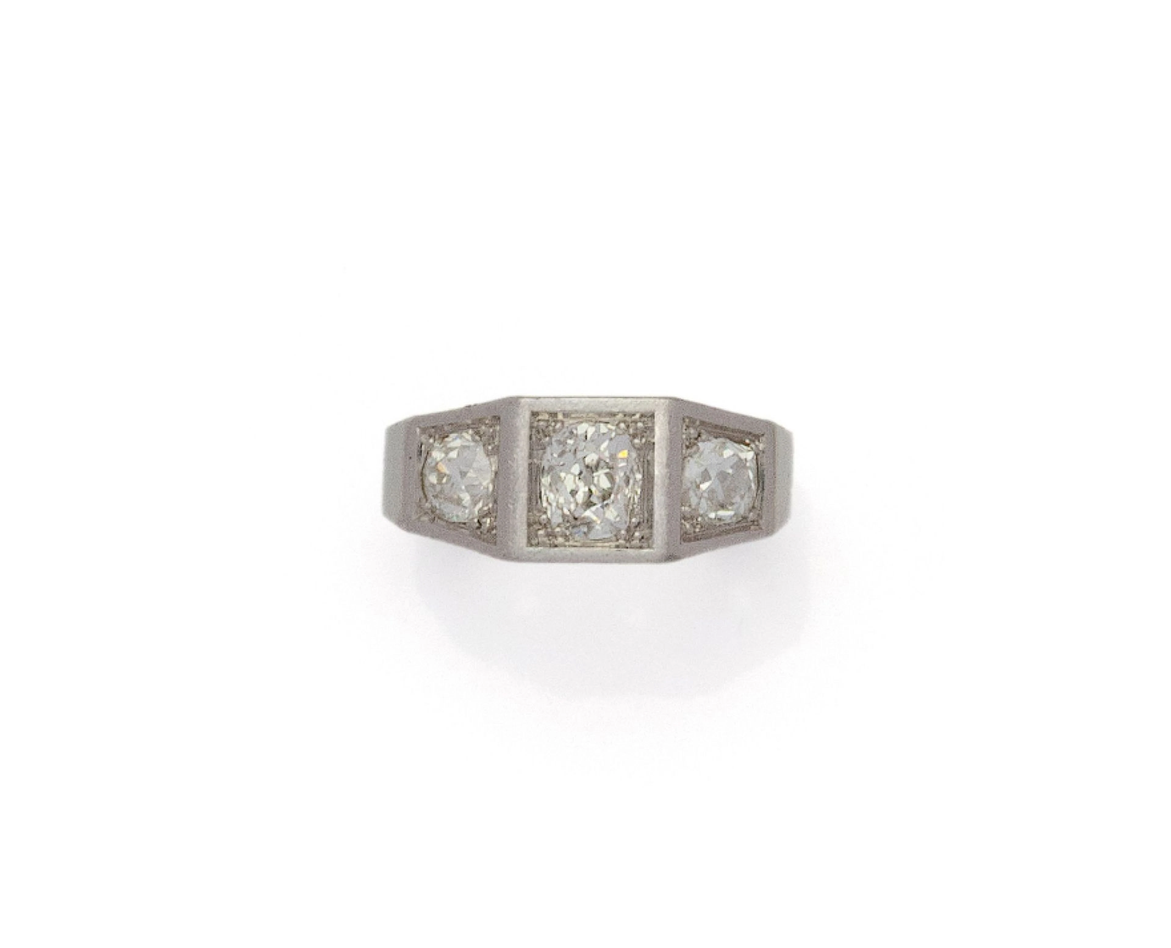 BAGUE ART DÉCO style jarretière en platine (850/1000) ornée - Lot 73