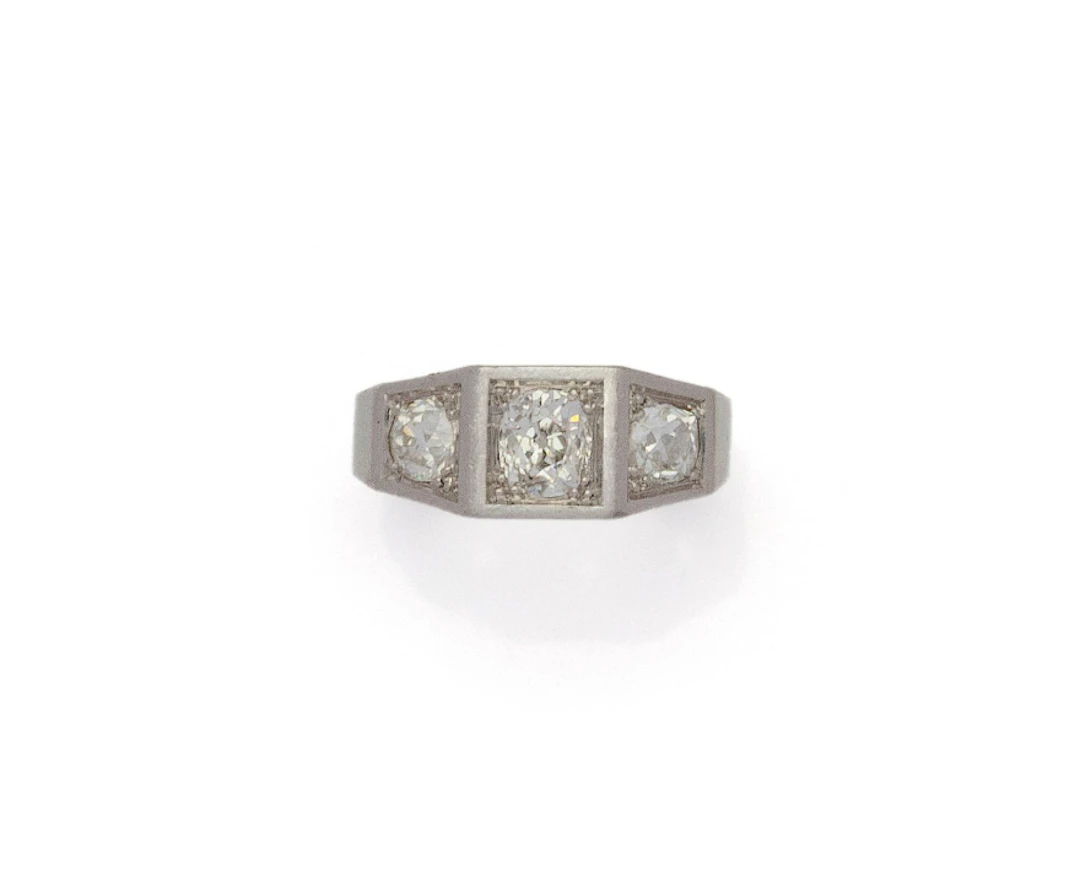 BAGUE ART DÉCO style jarretière en platine (850/1000) ornée - Lot 73