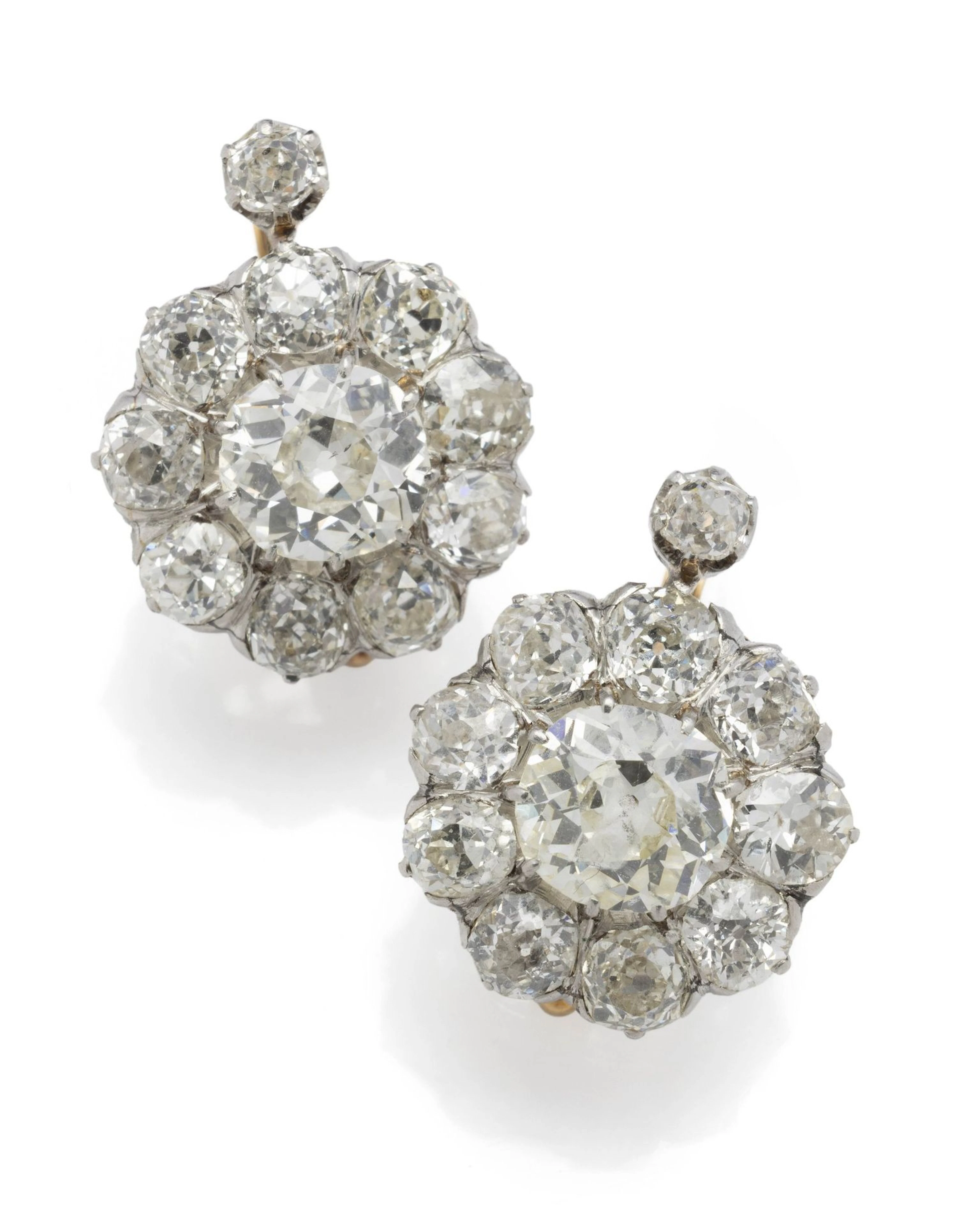 IMPORTANTE PAIRE DE DORMEUSES MARGUERITE en or jaune 18K (75 - Lot 63