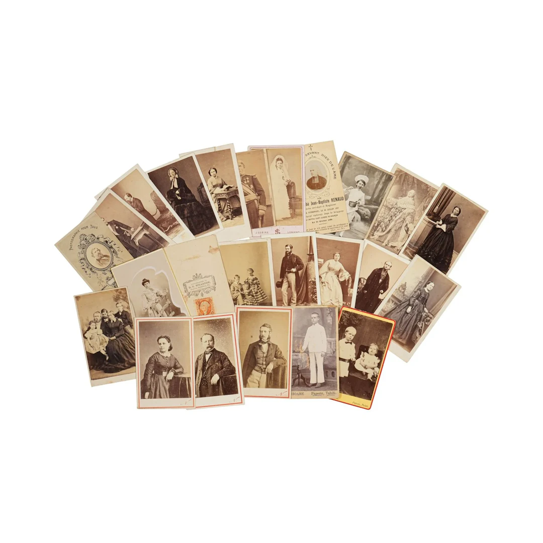 PORTRAITS DIVERS, 1860-1900 - Lot 45