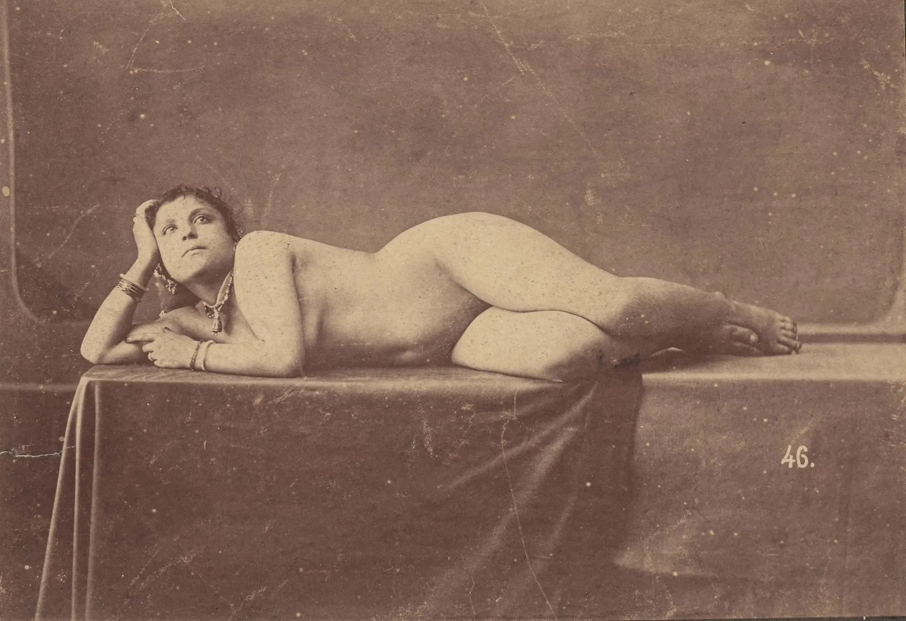 E. AUBIN ET PHOTOGRAPHE NON IDENTIFIE - Lot 154