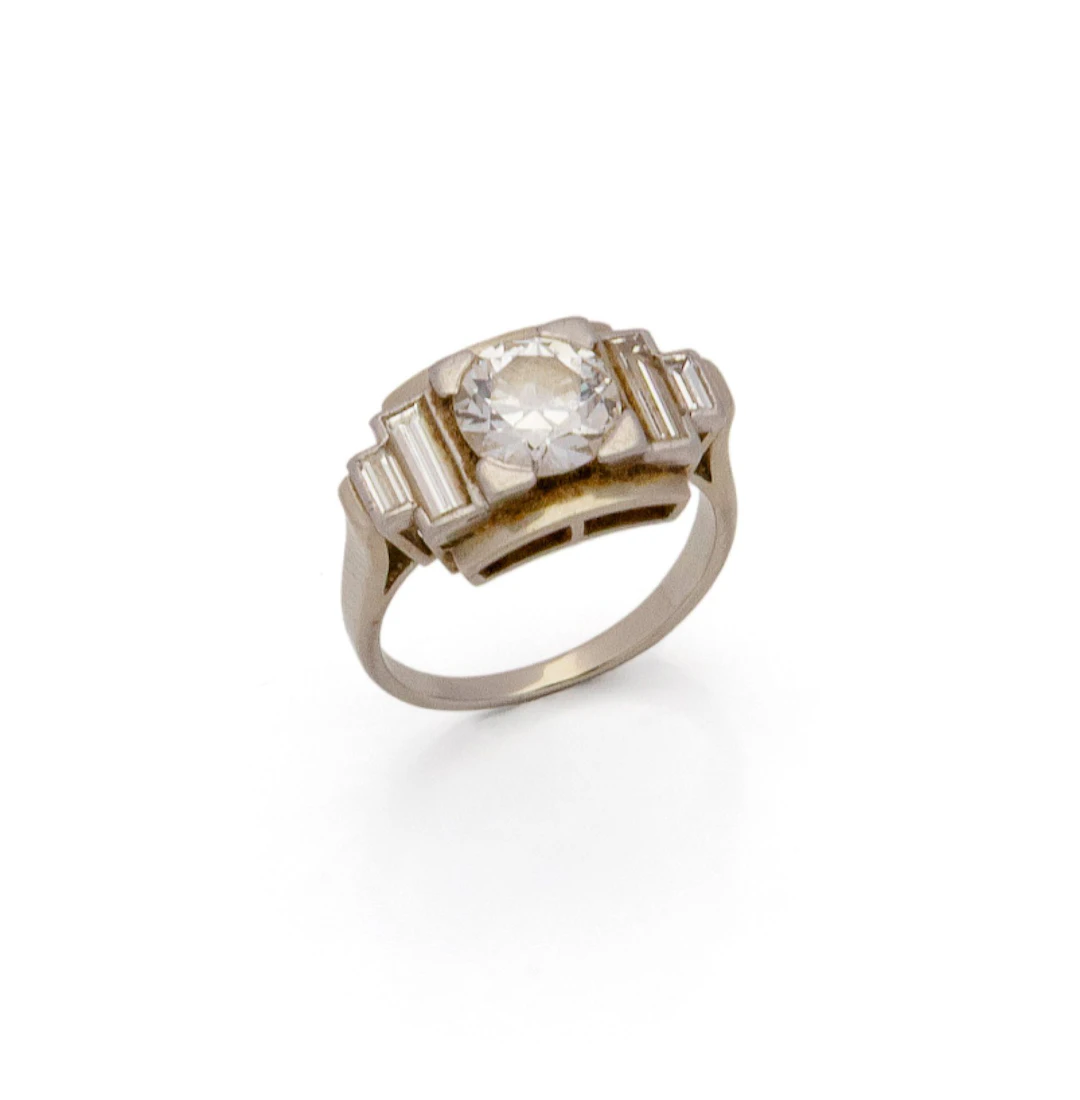 BAGUE ART DÉCO en platine (850/1000) ornée d’un diamant old - Lot 84