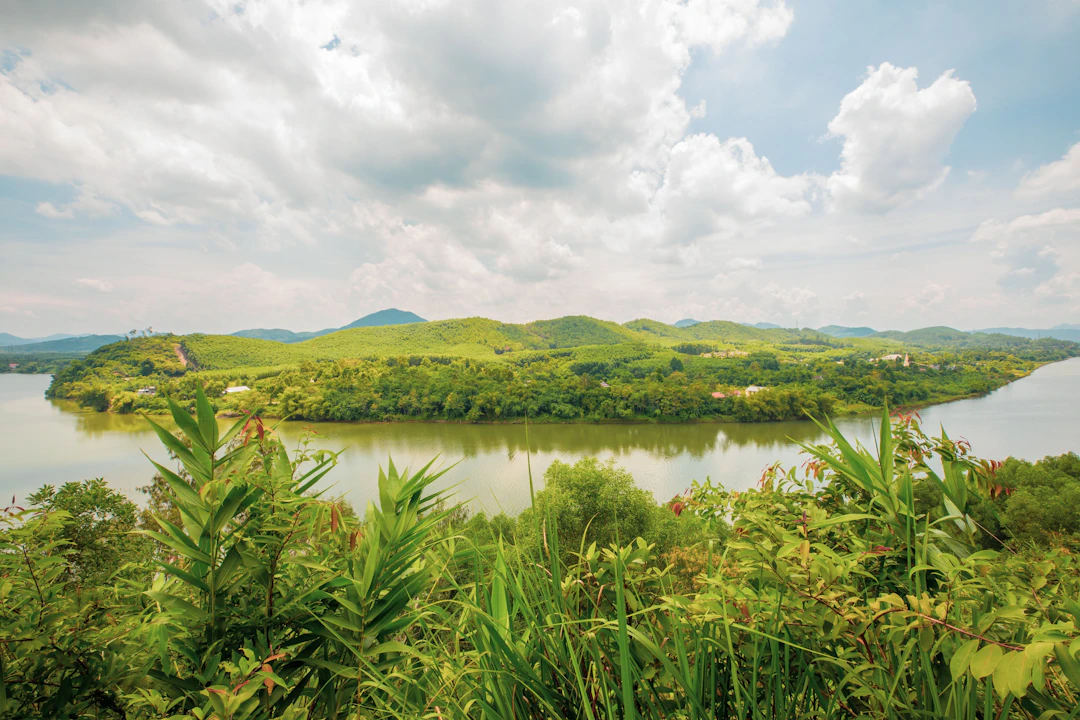 Romantic river in Hue - Viet Ha Tran