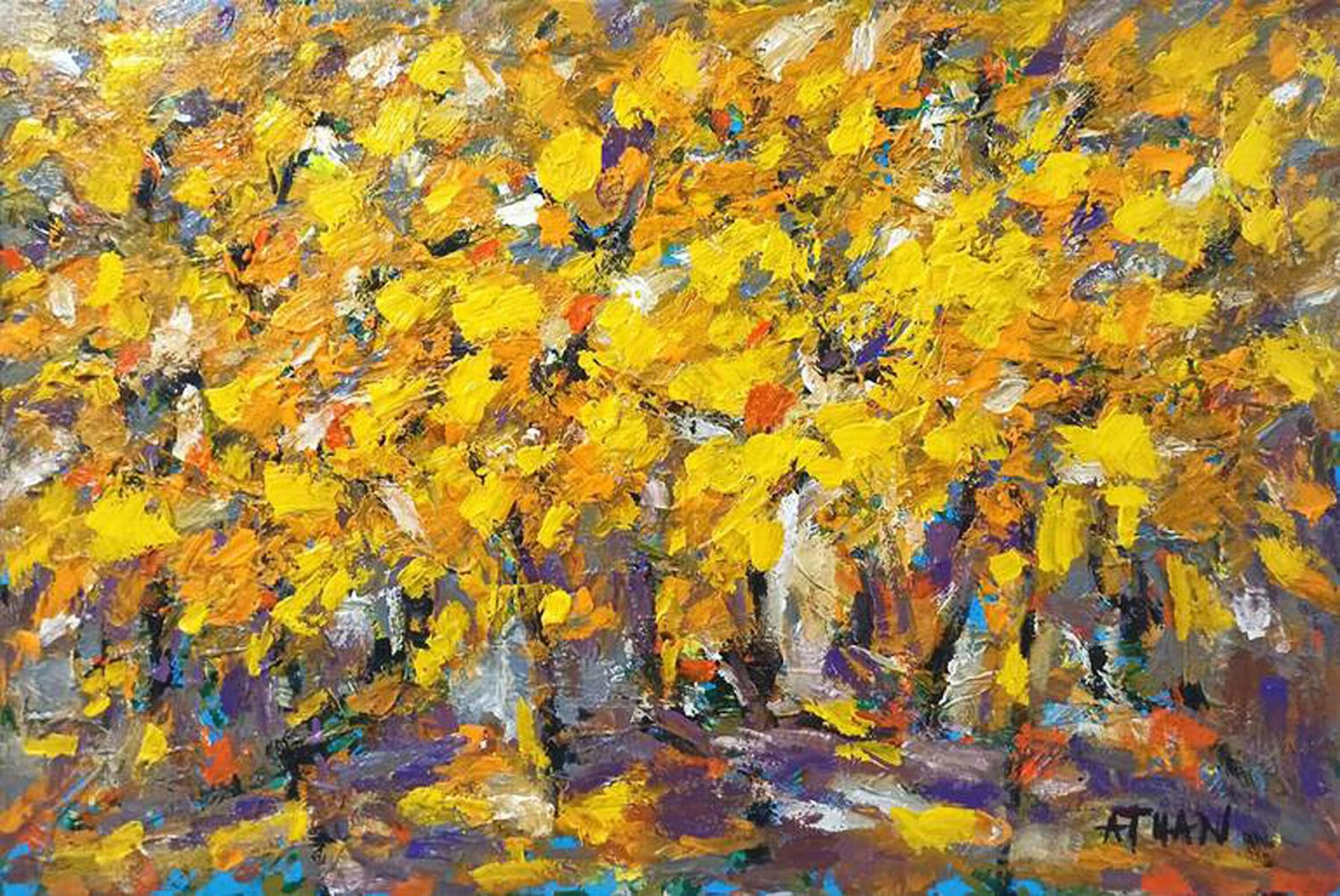 Autumn in Hanoi: Yellow leaves fall on each street - LE ANH TUAN