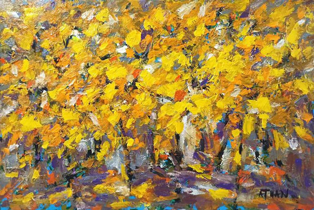 Autumn in Hanoi: Yellow leaves fall on each street - LE ANH TUAN