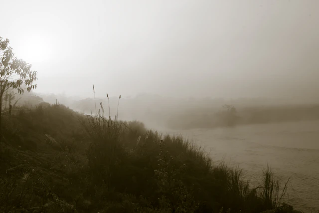 Early morning in Pokhara - Viet Ha Tran