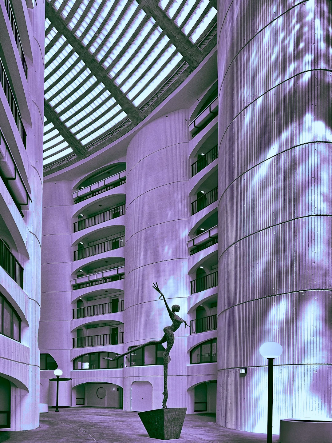 THE DREAM ATRIUM Chicago IL - William Dey
