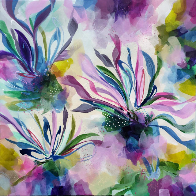 Flowers in Bloom 76.2 x 76.2 cm - Susan Wooler
