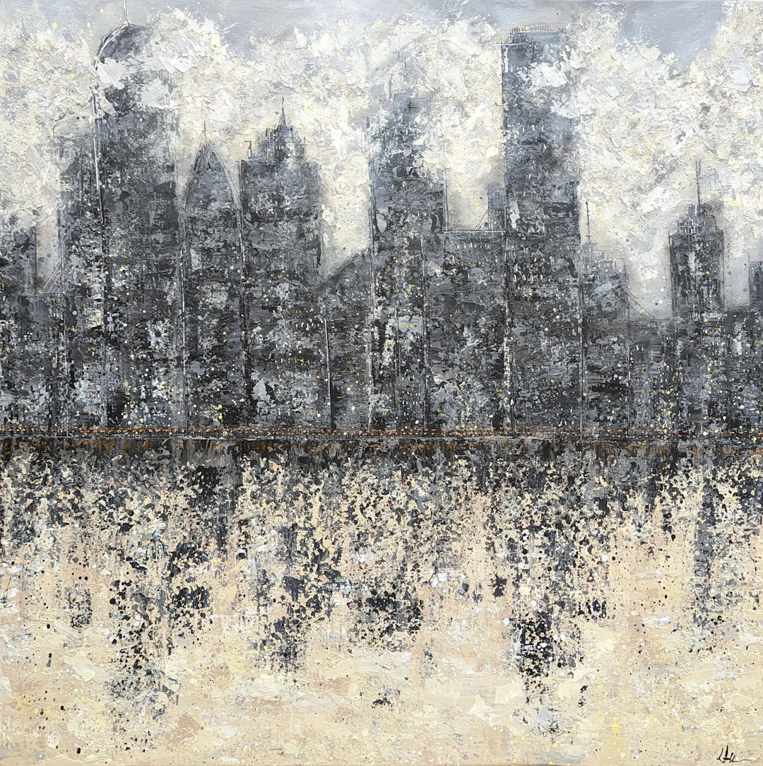 Midnight Metropolis - Head In The Clouds - Lucy Moore