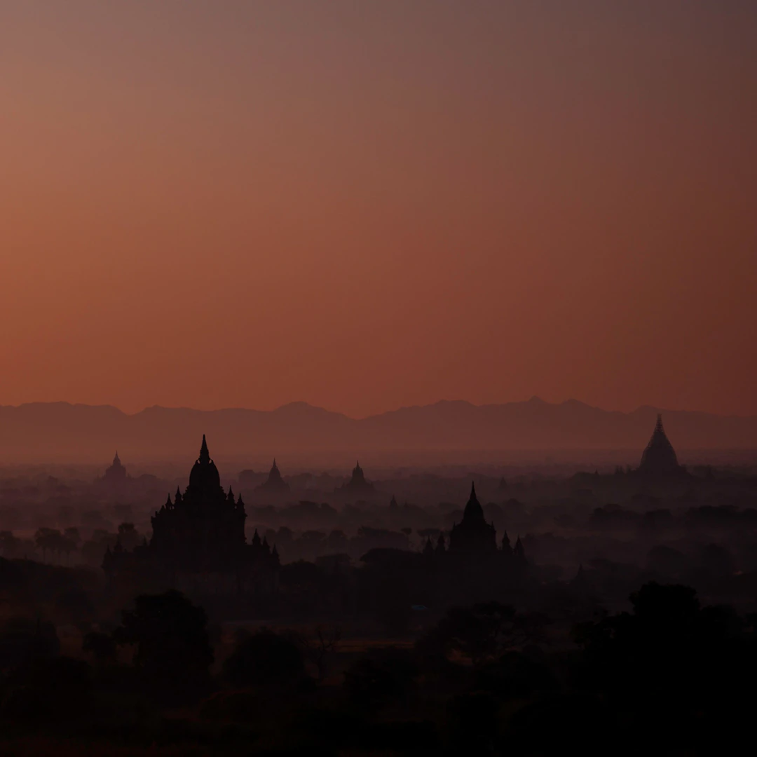 Valley of the 10 000 Temples - Serge Horta