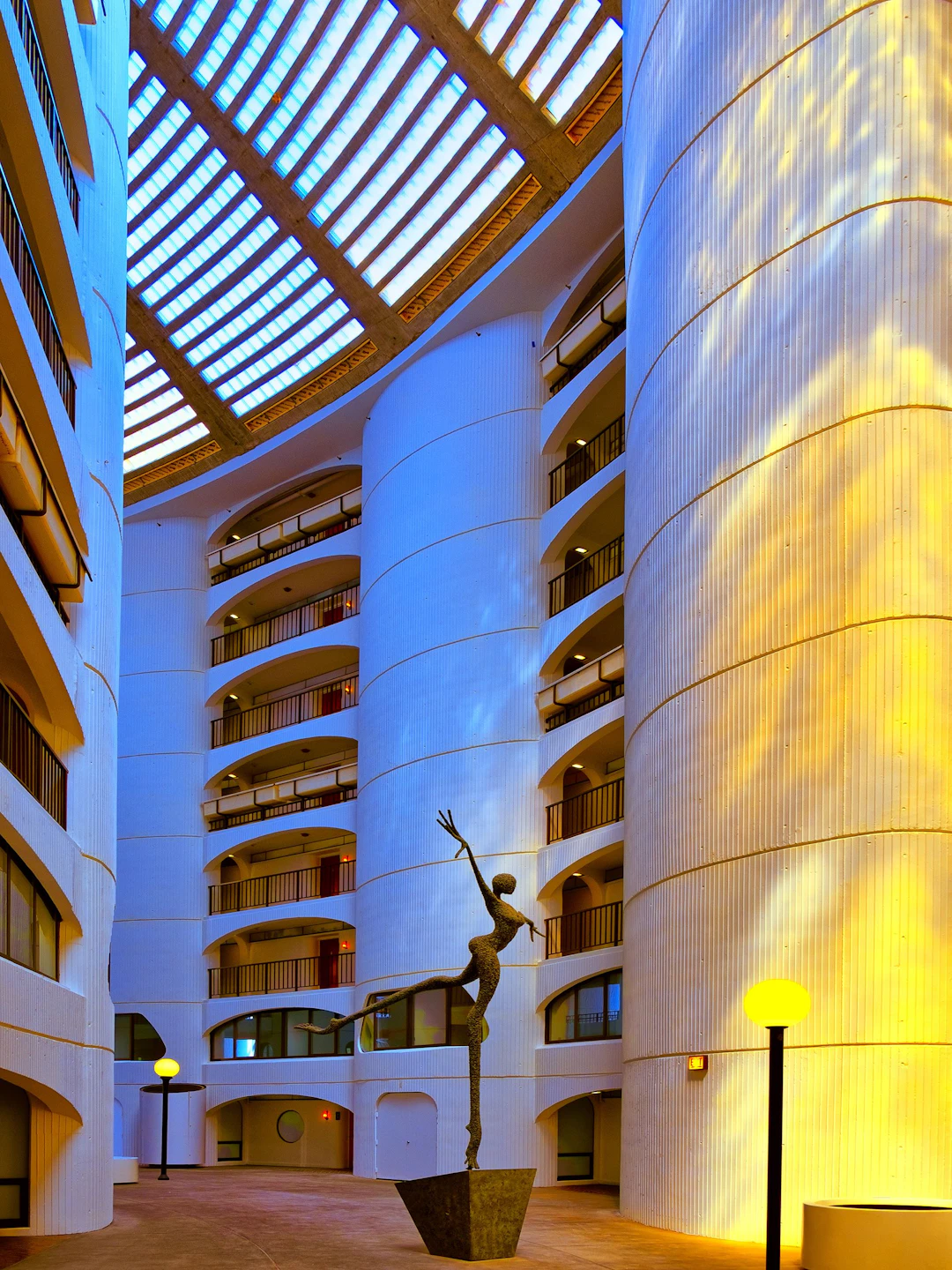 ATRIUM SPIRIT Chicago IL - William Dey