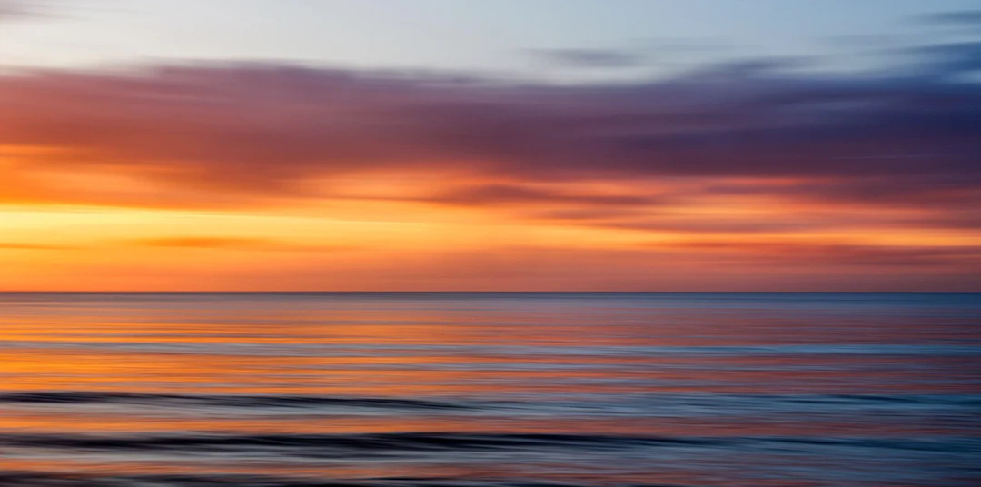 SUNRISE IN MOTION - Andrew Lever