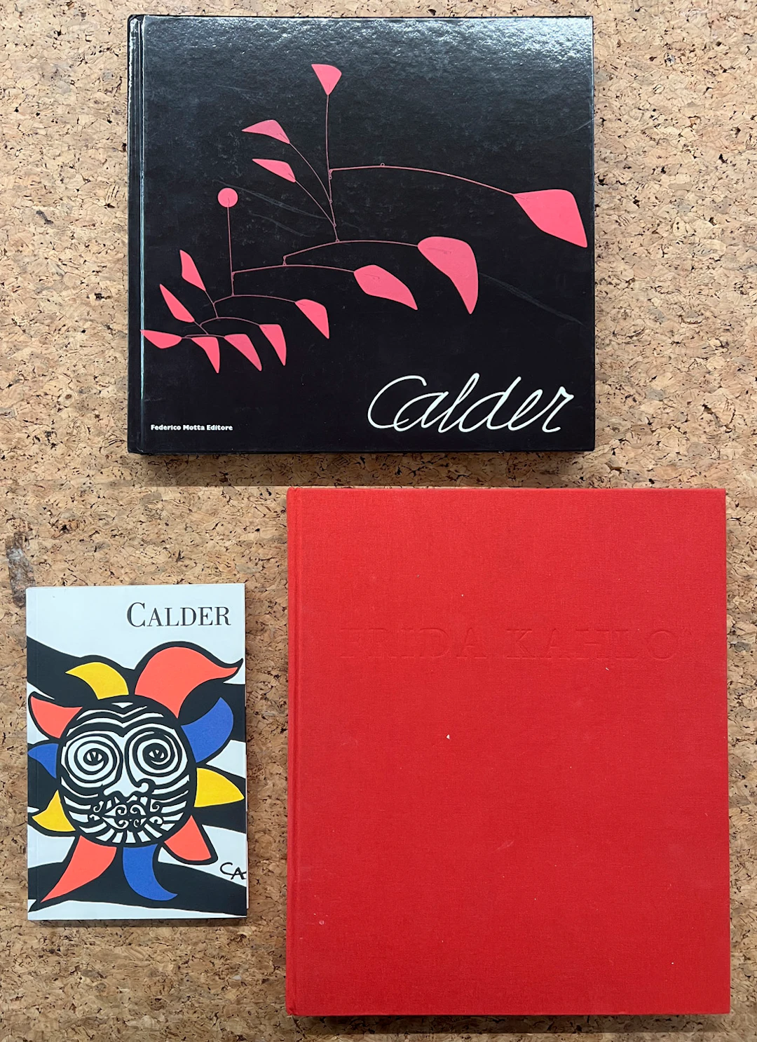ALEXANDER CALDER E FRIDA KAHLO - Lotto unico di 3 cataloghi