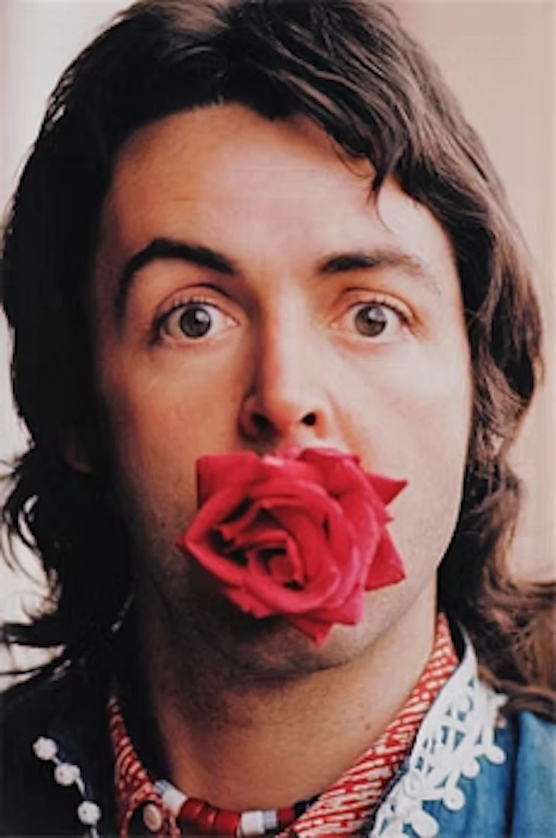 Linda McCartney, "Paul with Rose, Marrakesh, 1972" .