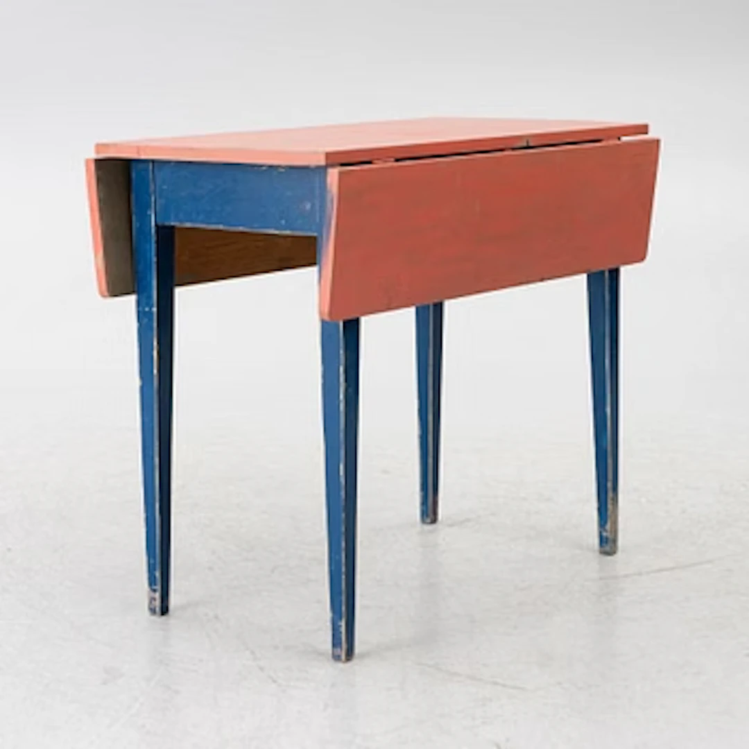 Gateleg table, early 20th century.