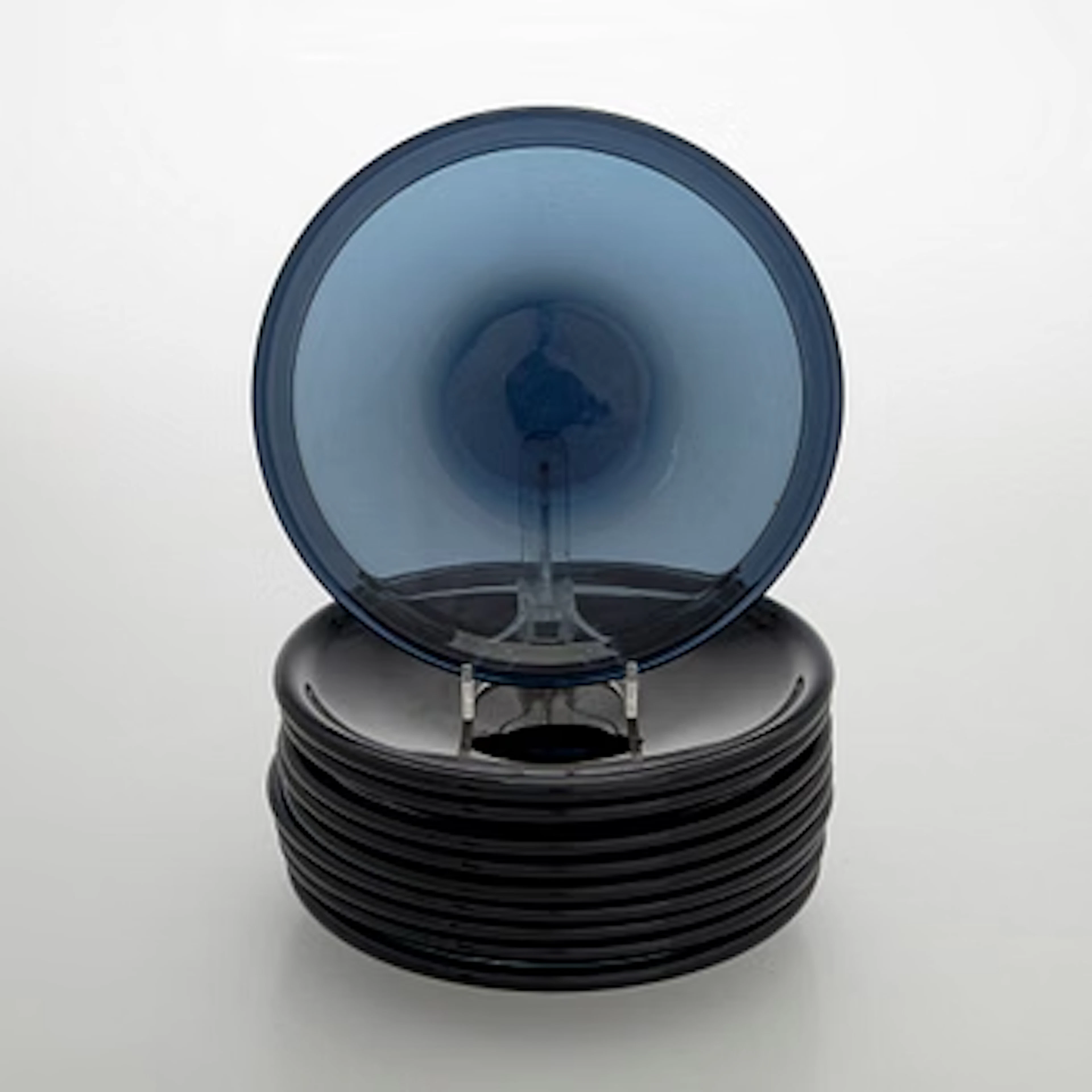 Timo Sarpaneva, ten "Pantareuna" glass plates, signed Timo Sarpaneva