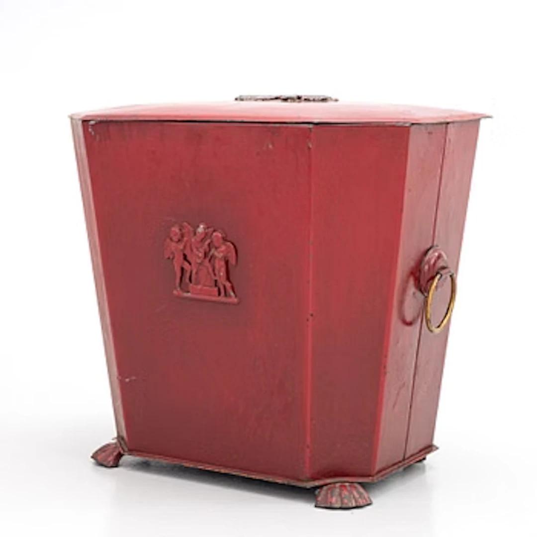 Coal scuttle, England, 19th century.