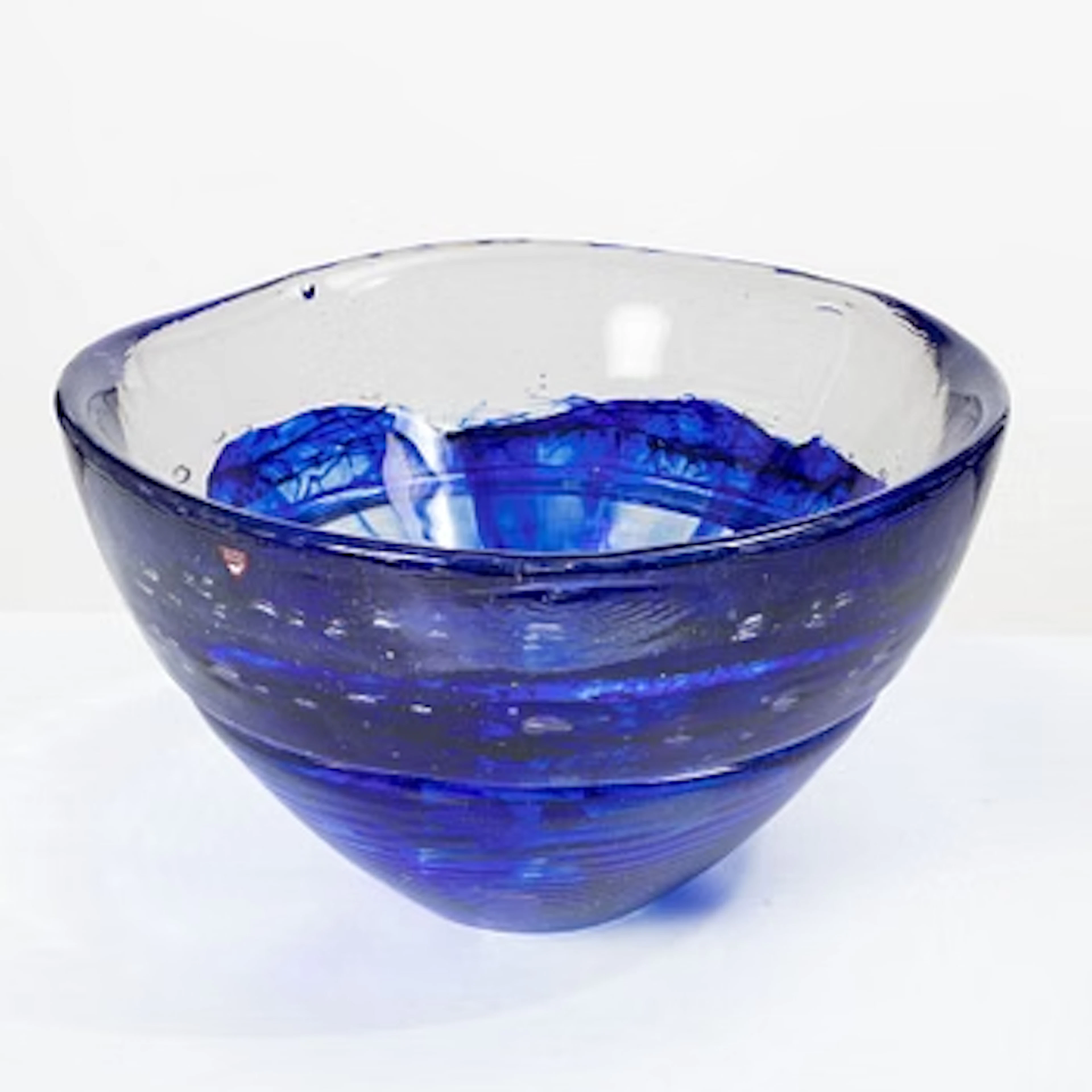 Lars Hellsten, a large glass bowl, Orrefors 1994.