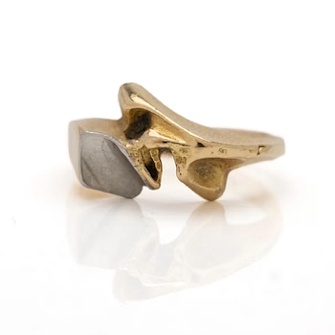 Björn Weckström, Ring, “Episode”, 18K gold and platinum, Lapponia, 1963.