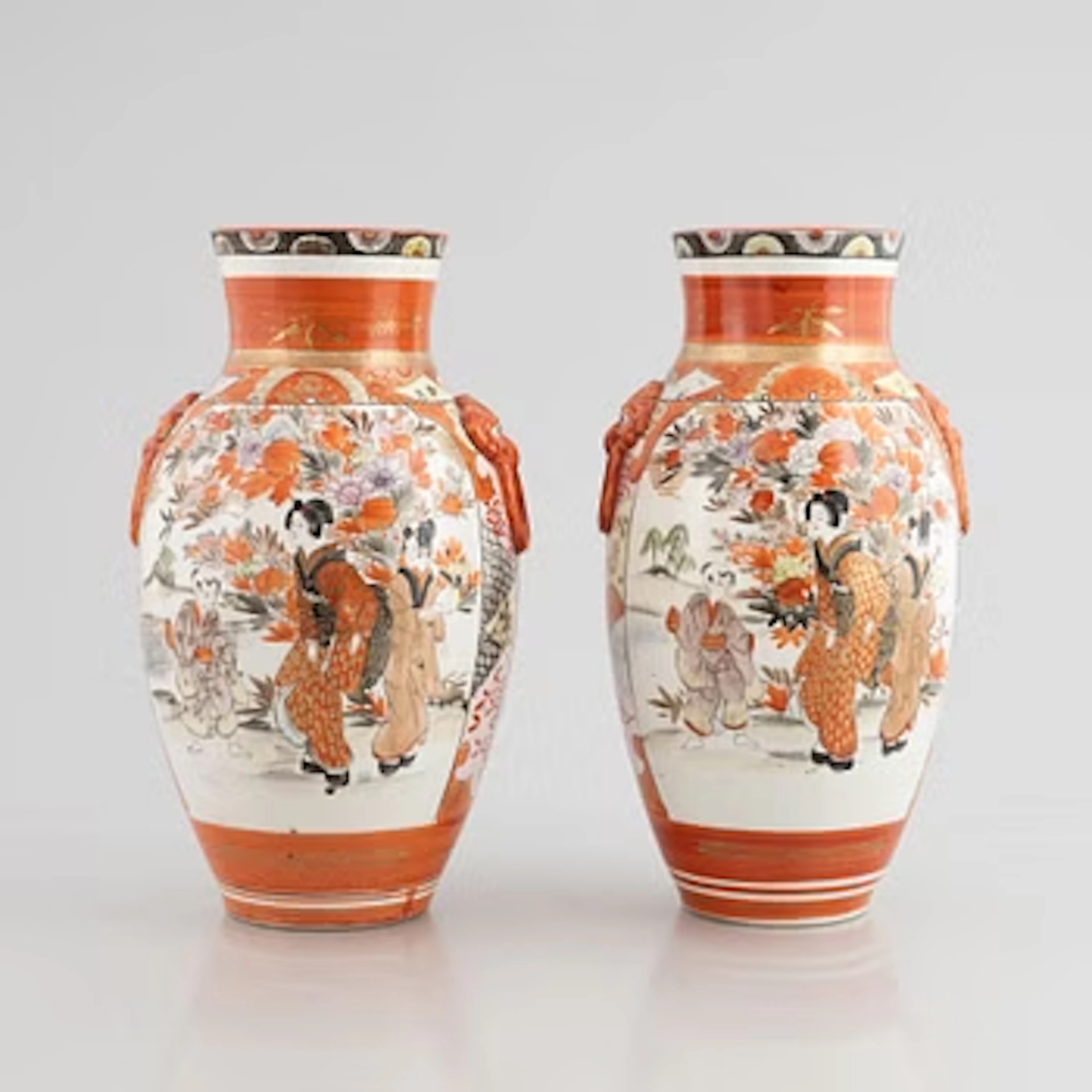 A pair of Japanese ceramic vases, 20th century.