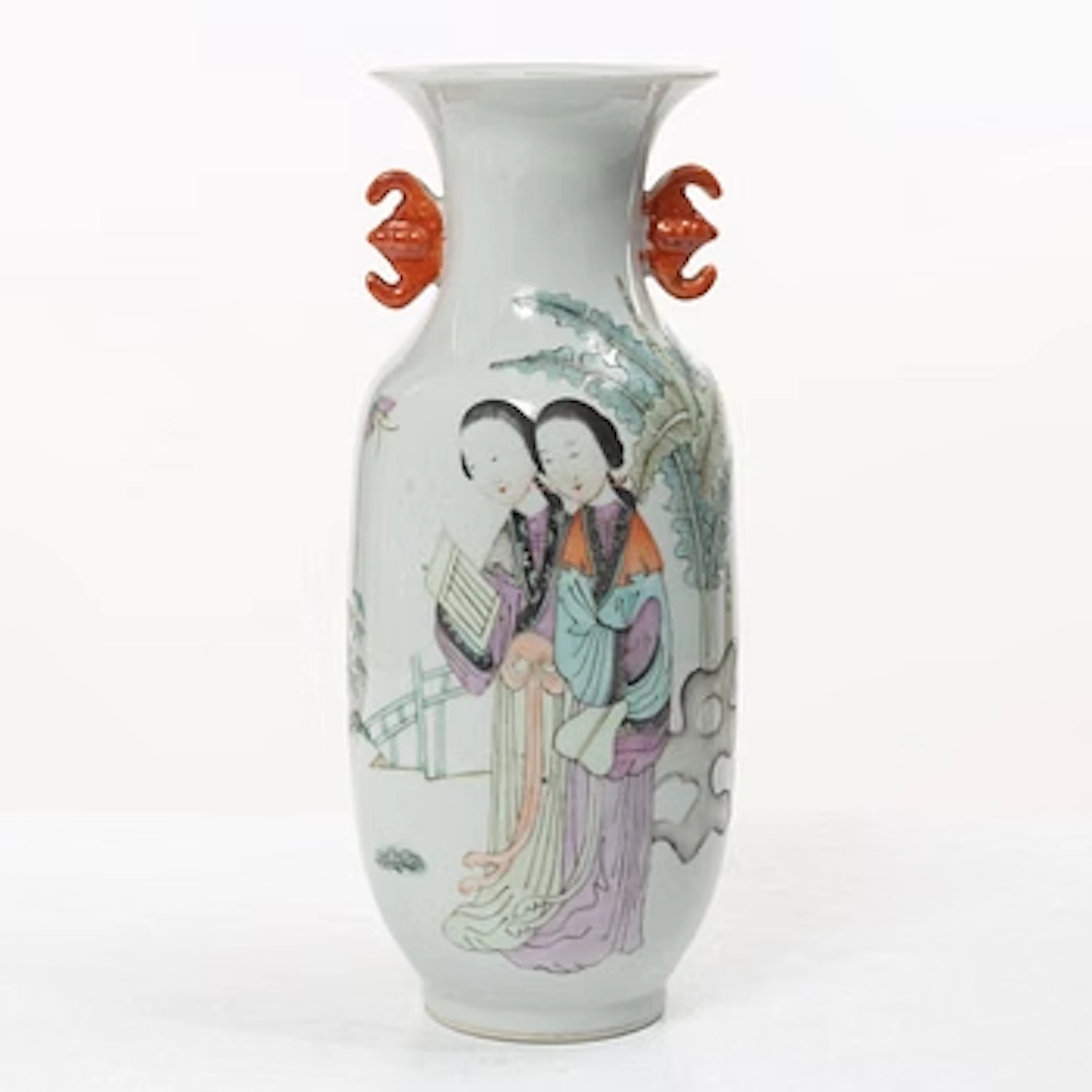 A Chinese porcelain vase, 20th century.