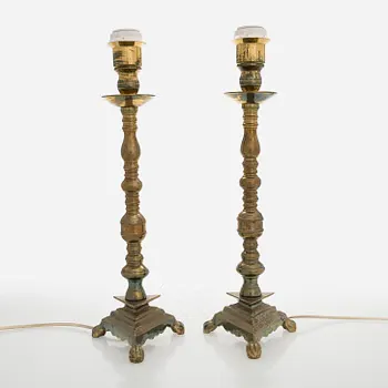 A pair of mid 20th century table lamps.