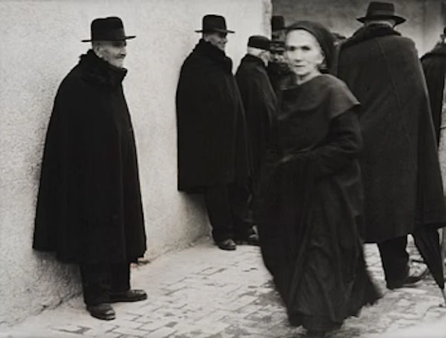 Mario Giacomelli, "Scanno", 1955-59.