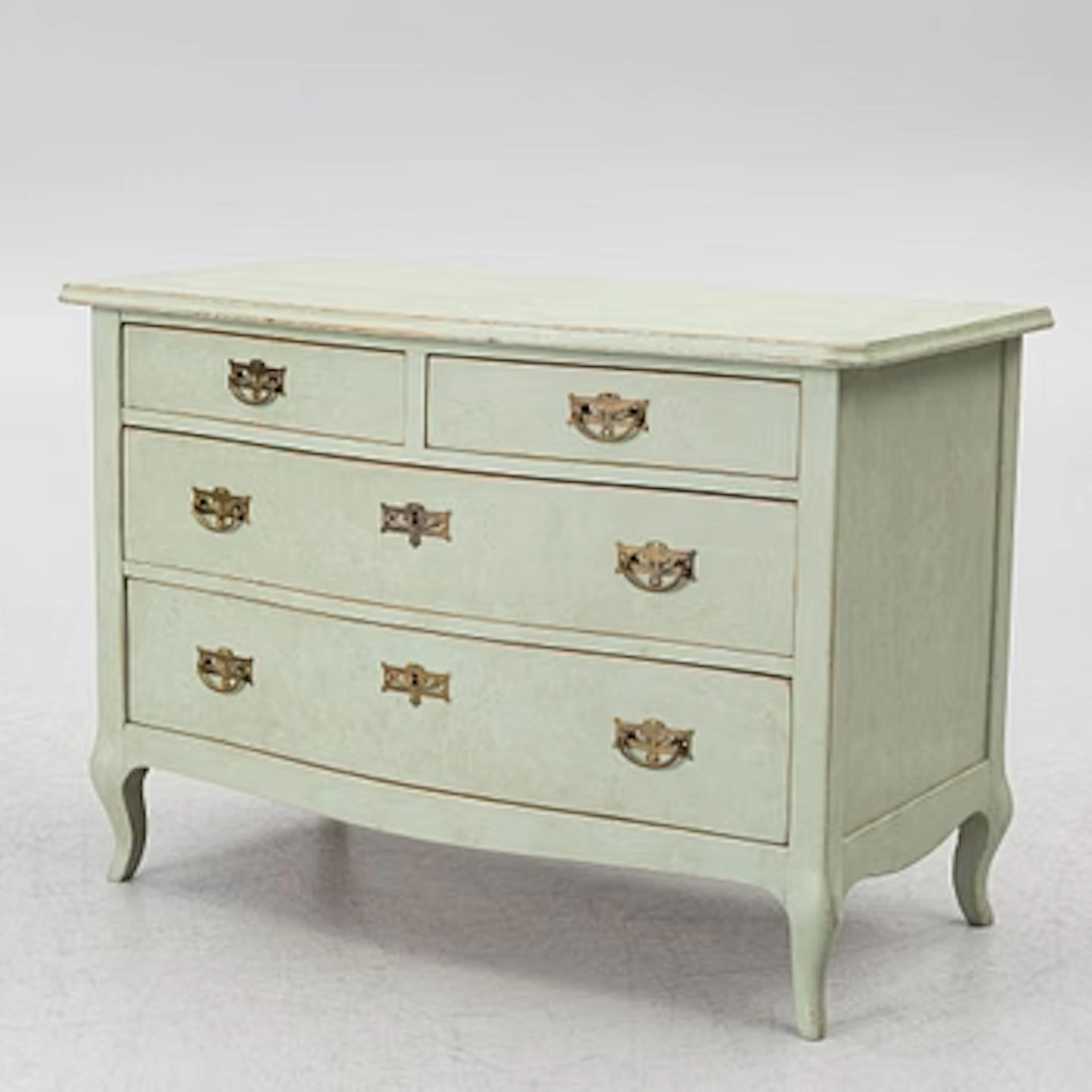 Chest of drawers, early 20th century.